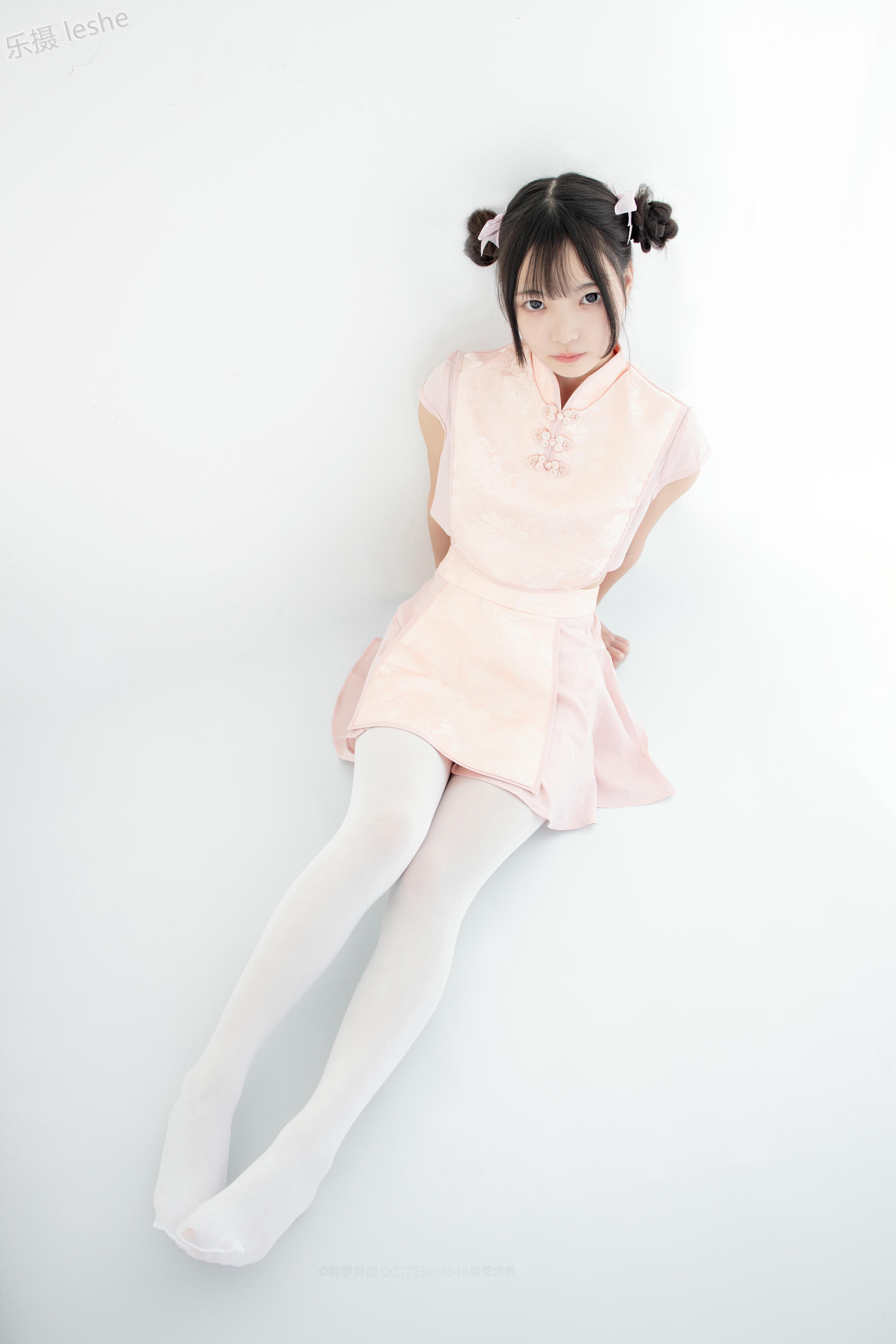 森萝财团 X-052 80D白丝踩物 [66P1V-1.76GB]_第4集