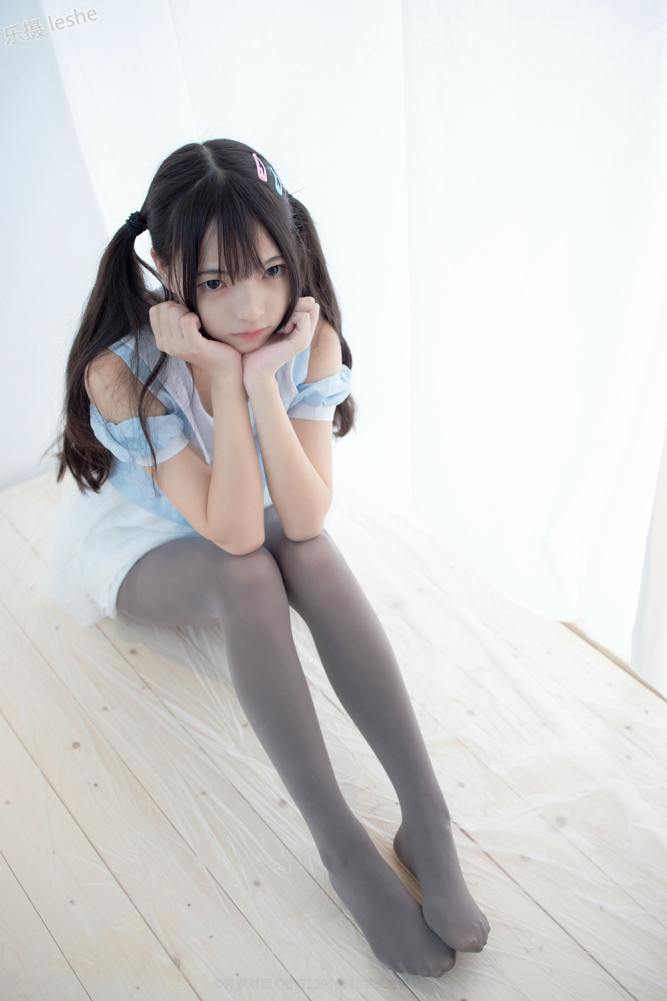 森萝财团 X-054 80D灰丝踩物 [86P1V-2.18GB]_第4集