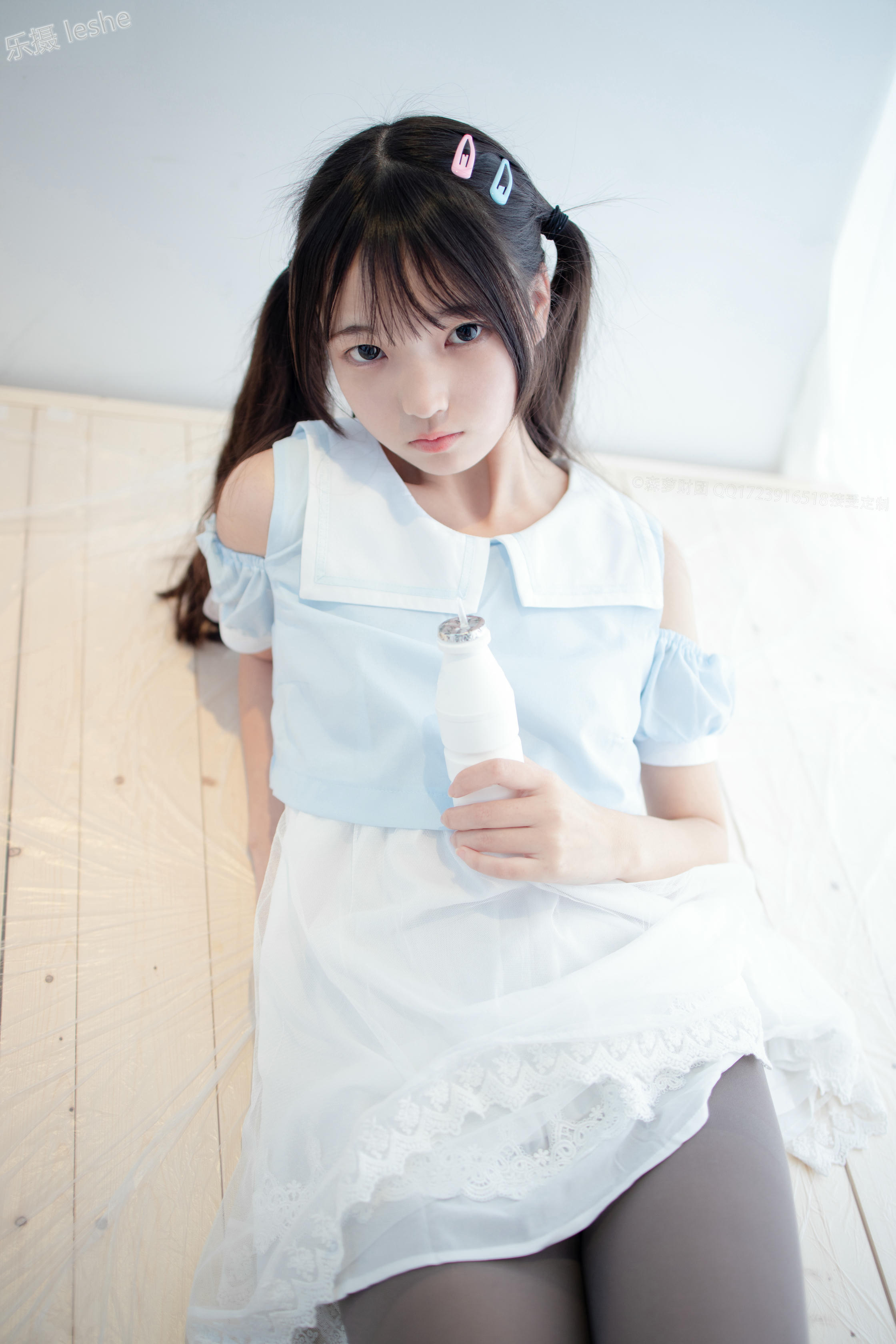 森萝财团 X-054 80D灰丝踩物 [86P1V-2.18GB]_第4集