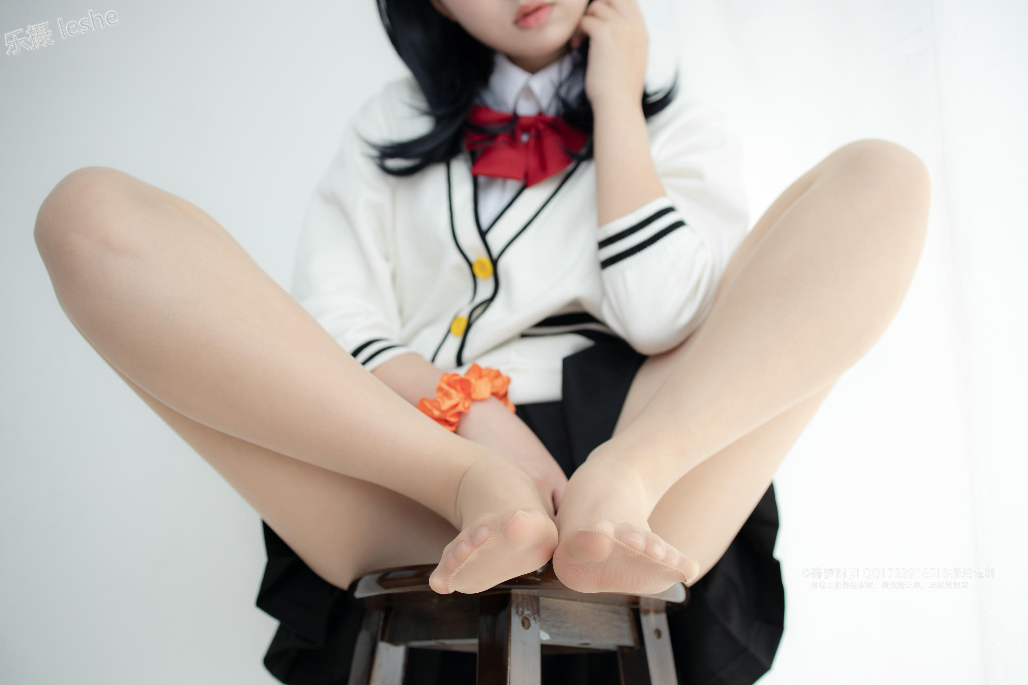森萝财团 X-055 20D肉丝短棉袜踩物 [93P1V-2.41GB]_第4集