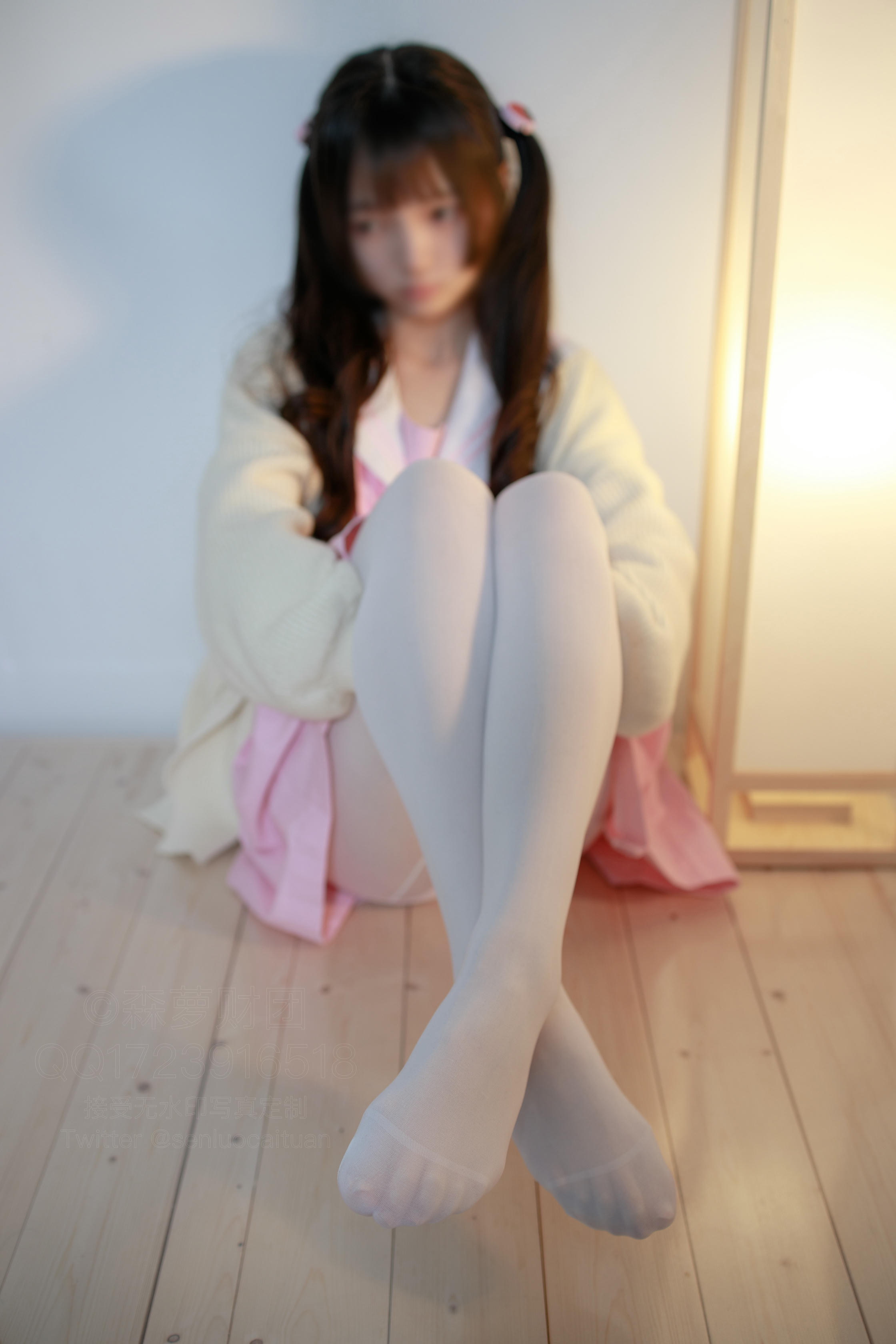 森萝财团 X-059 萝莉白丝80D [97P1V-2.52GB]_第2集