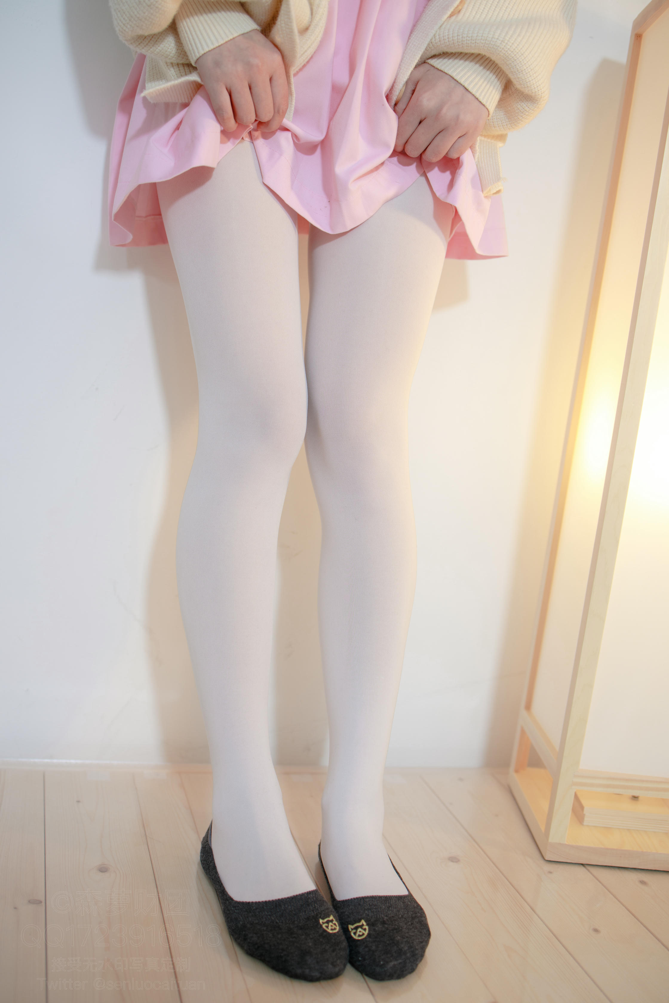 森萝财团 X-059 萝莉白丝80D [97P1V-2.52GB]_第3集