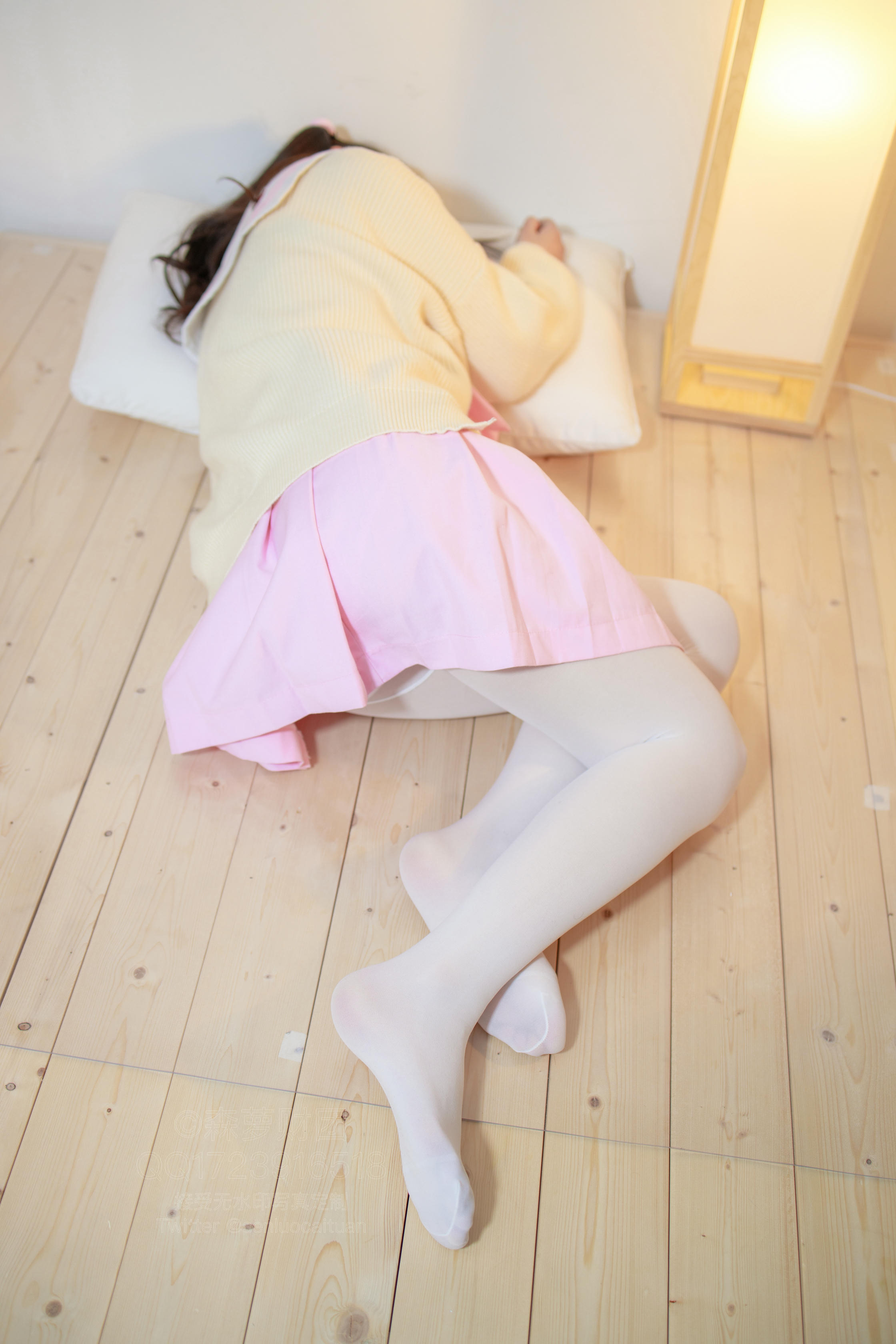 森萝财团 X-059 萝莉白丝80D [97P1V-2.52GB]_第4集