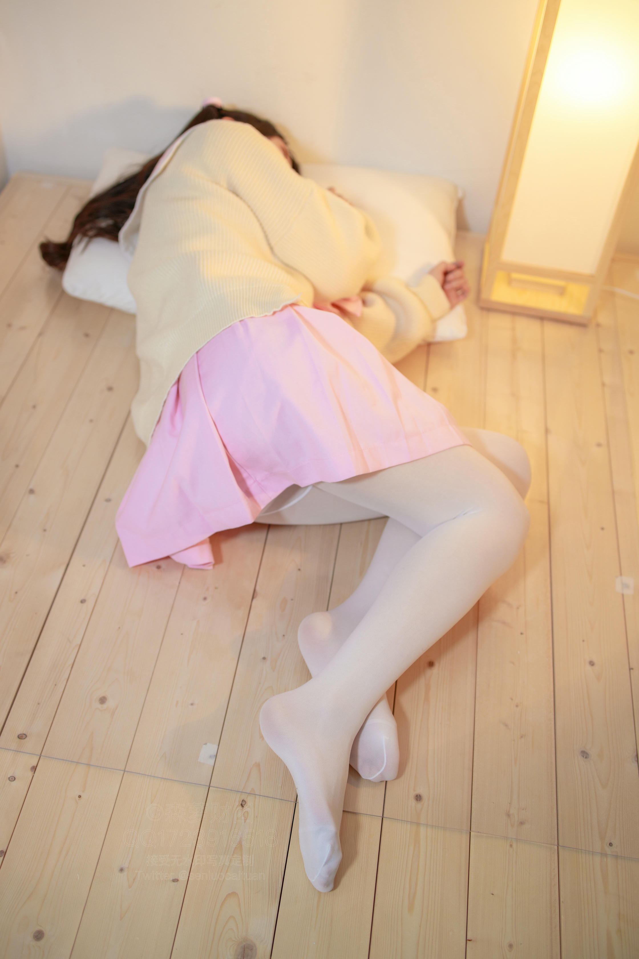 森萝财团 X-059 萝莉白丝80D [97P1V-2.52GB]_第4集
