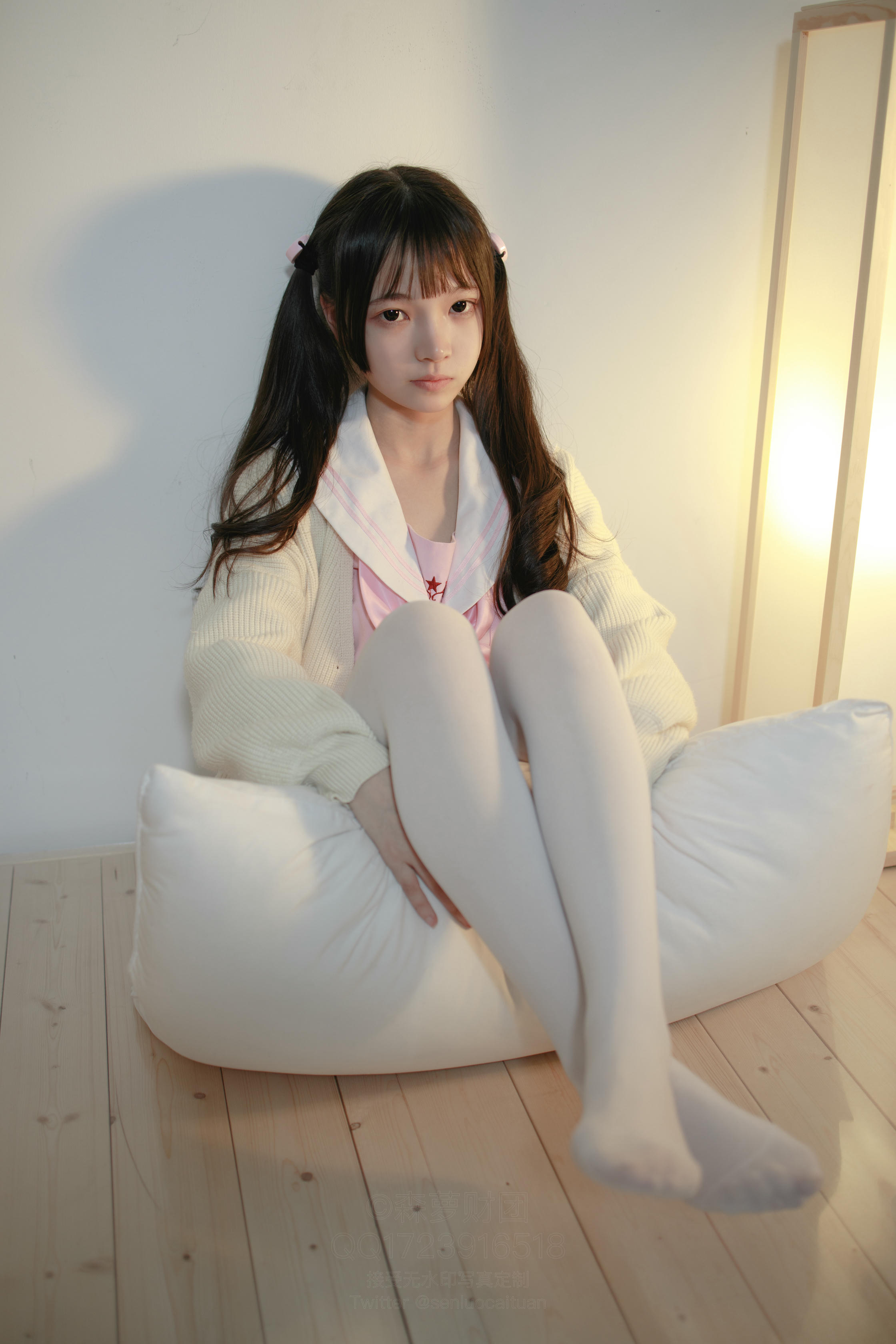 森萝财团 X-059 萝莉白丝80D [97P1V-2.52GB]_第4集