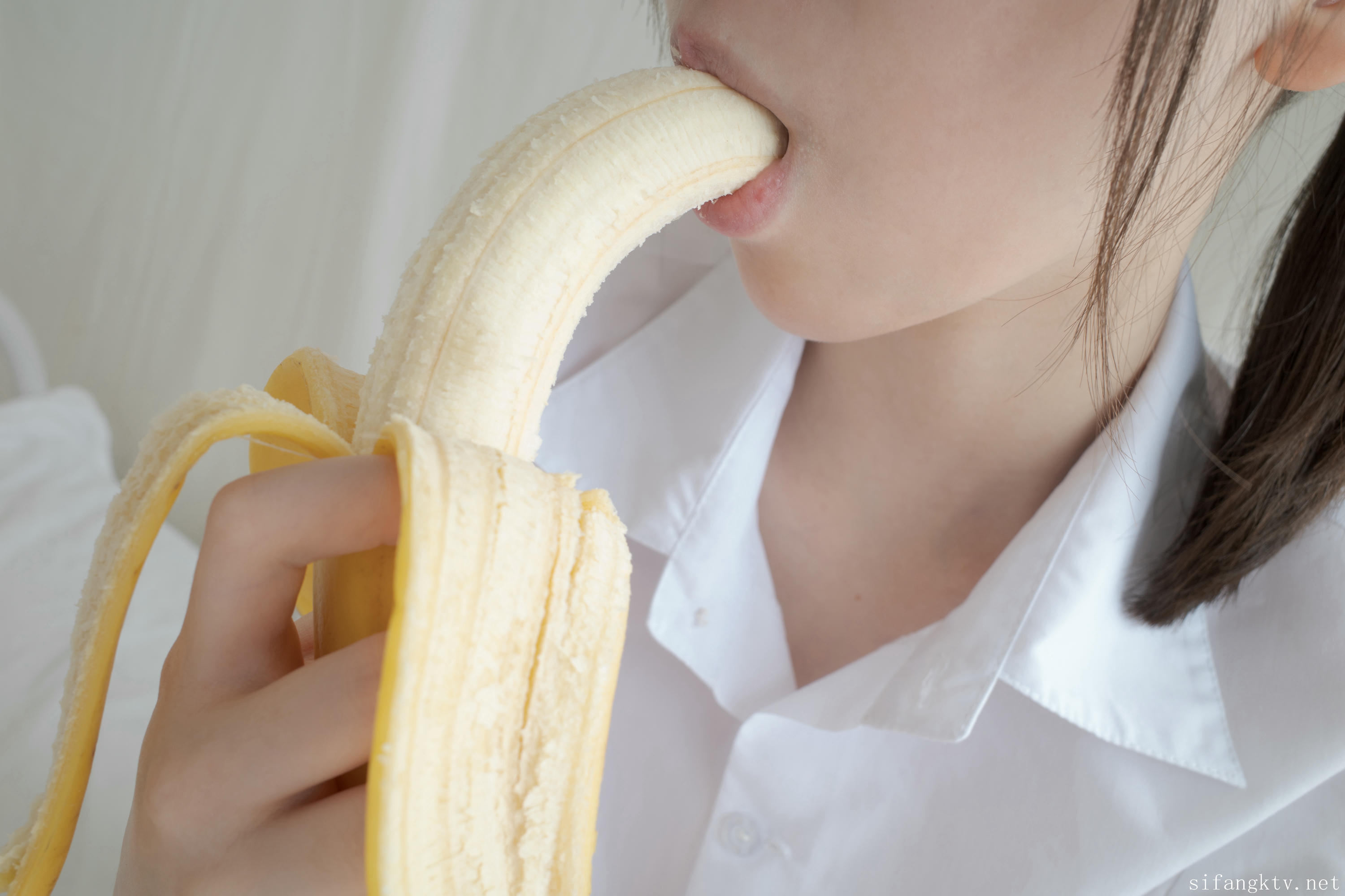 森萝财团 写真 内部 小糕 JK制服香蕉 [166P1V-5.89G]_第7集