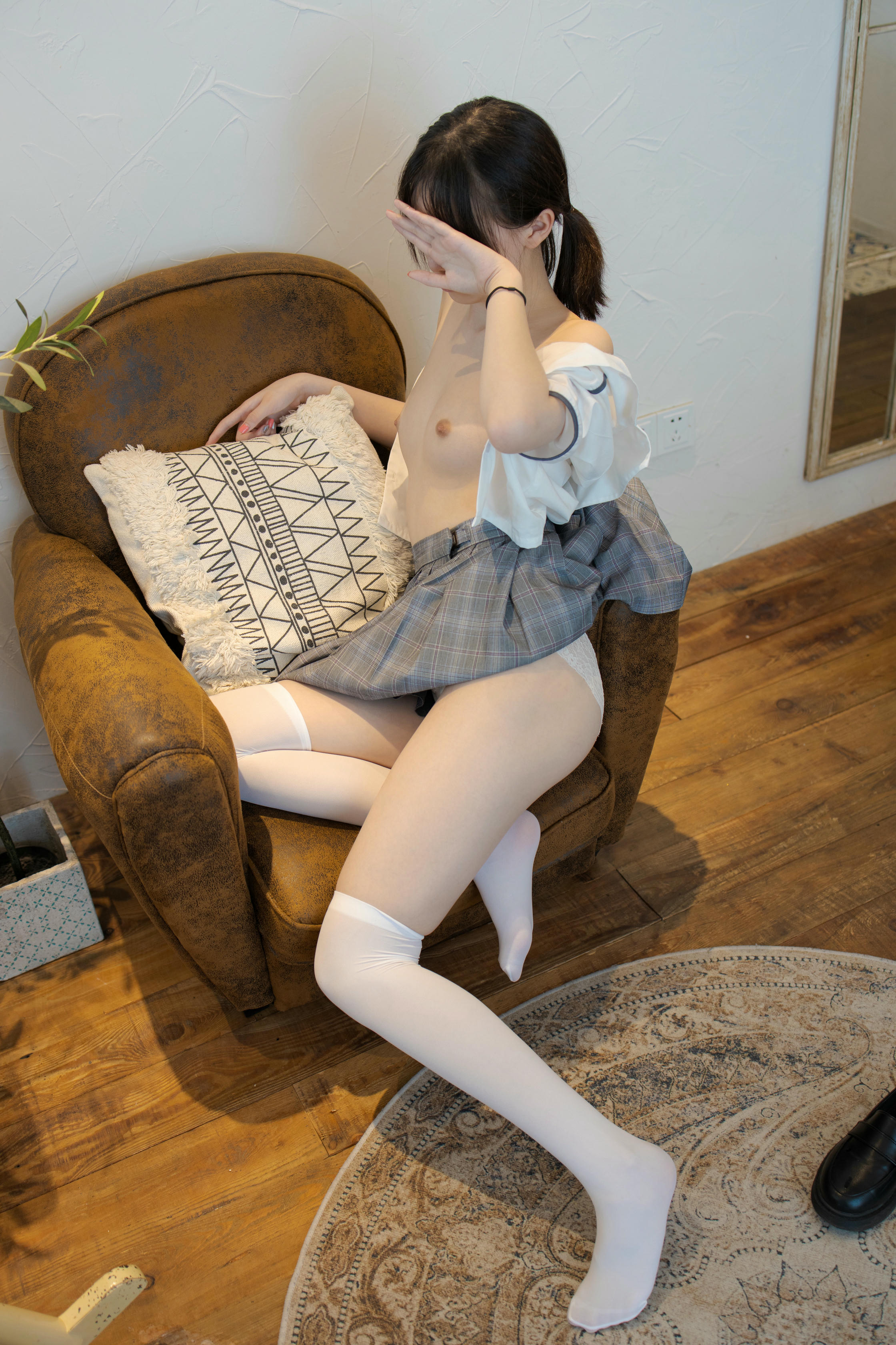 森萝财团 写真 内部 小糕 浴缸 [188P1V-5.76G]_第3集