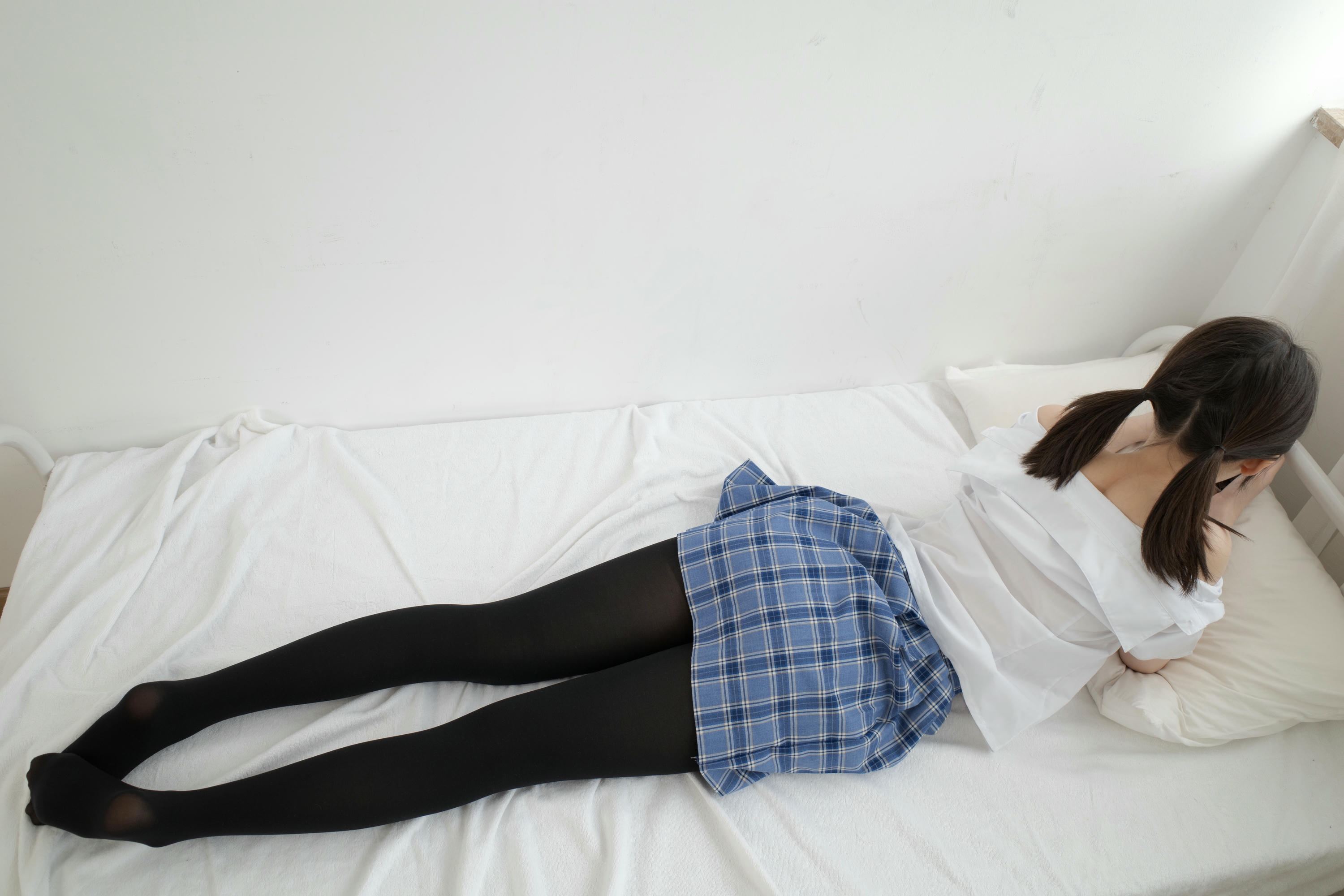 森萝财团 写真 内部 童颜巨乳 [200P1V-4.09G]_第2集
