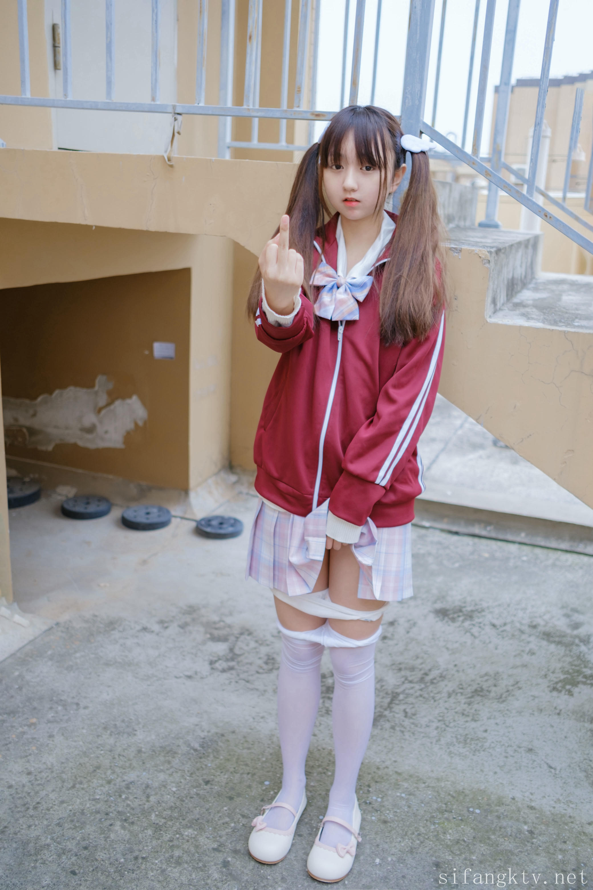 森萝财团 写真 团子 捆绑  [90P1V-4.86G]_第1集