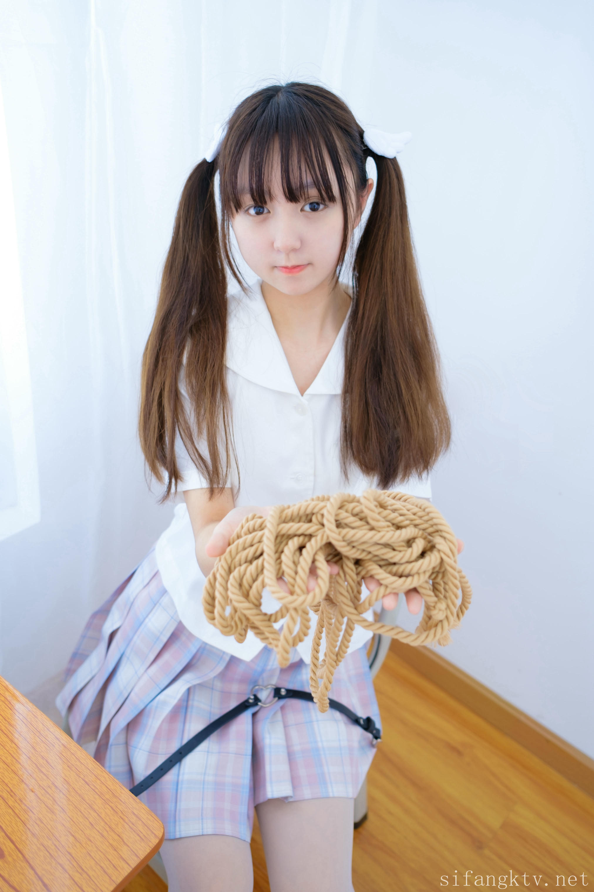 森萝财团 写真 团子 捆绑  [90P1V-4.86G]_第1集