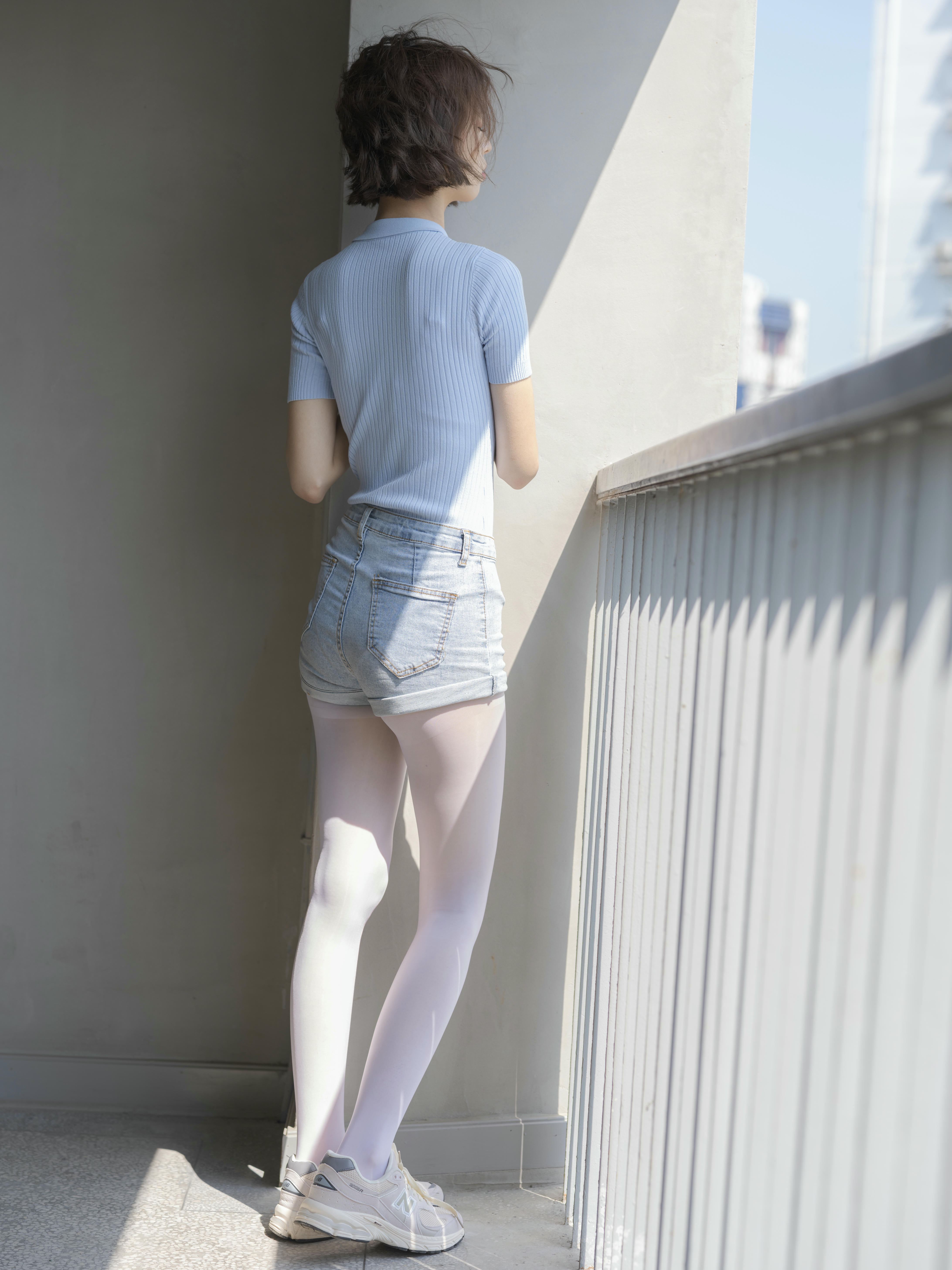 森萝财团 写真 媛媛 001 试拍 白丝 15D 超薄 超密植绒 [59P1V-3.20GB]_第1集