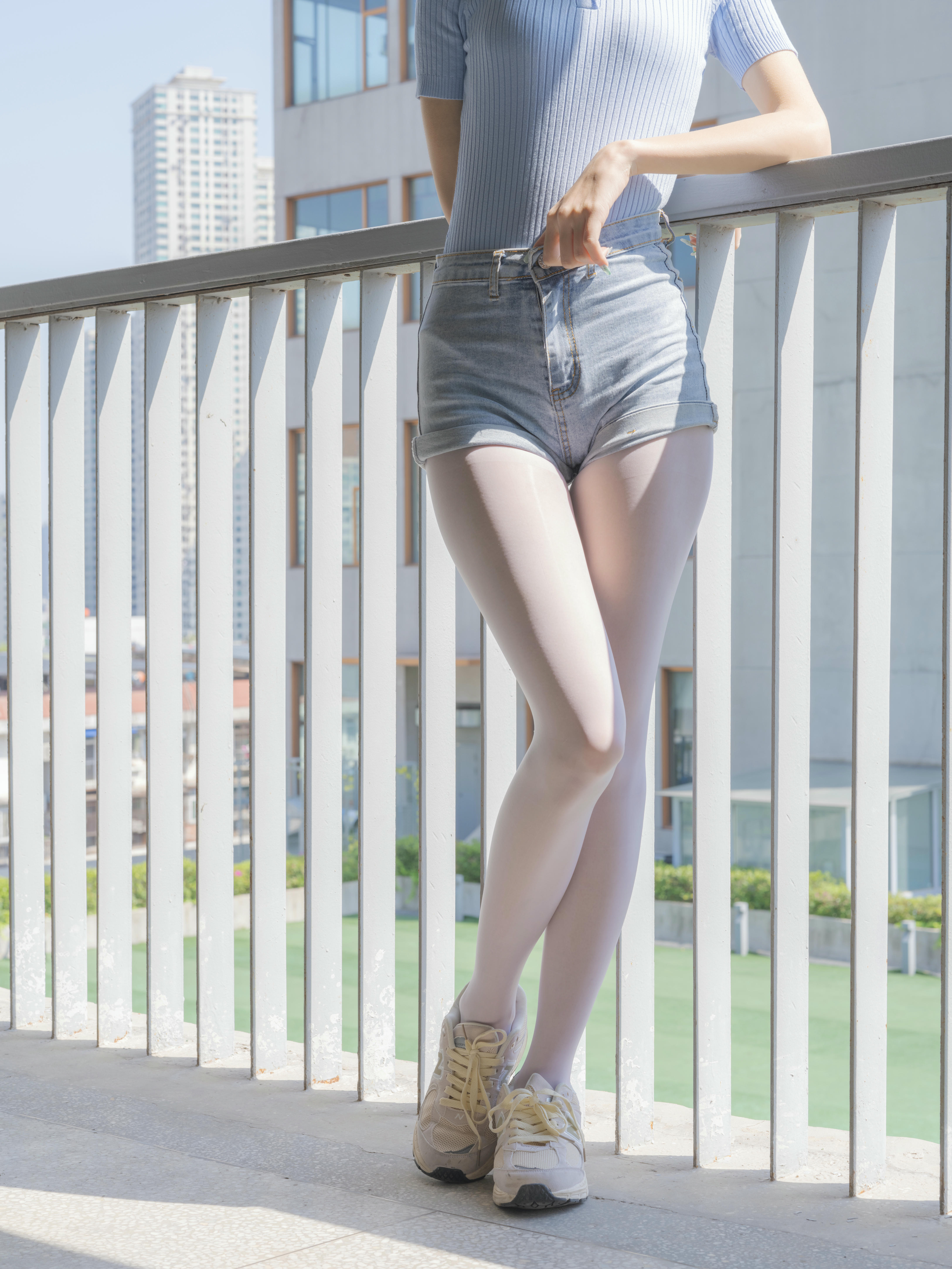 森萝财团 写真 媛媛 001 试拍 白丝 15D 超薄 超密植绒 [59P1V-3.20GB]_第1集