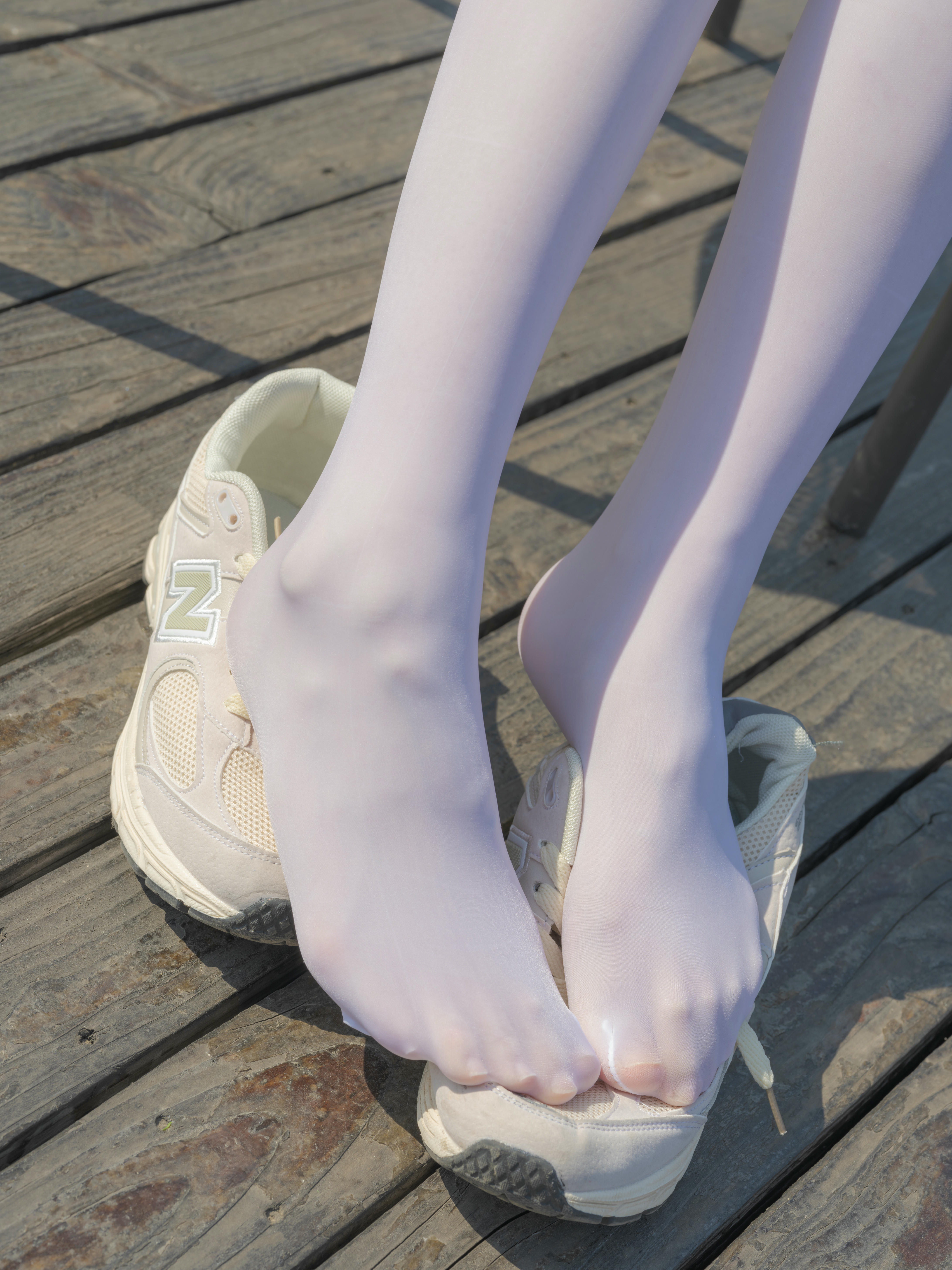 森萝财团 写真 媛媛 001 试拍 白丝 15D 超薄 超密植绒 [59P1V-3.20GB]_第2集
