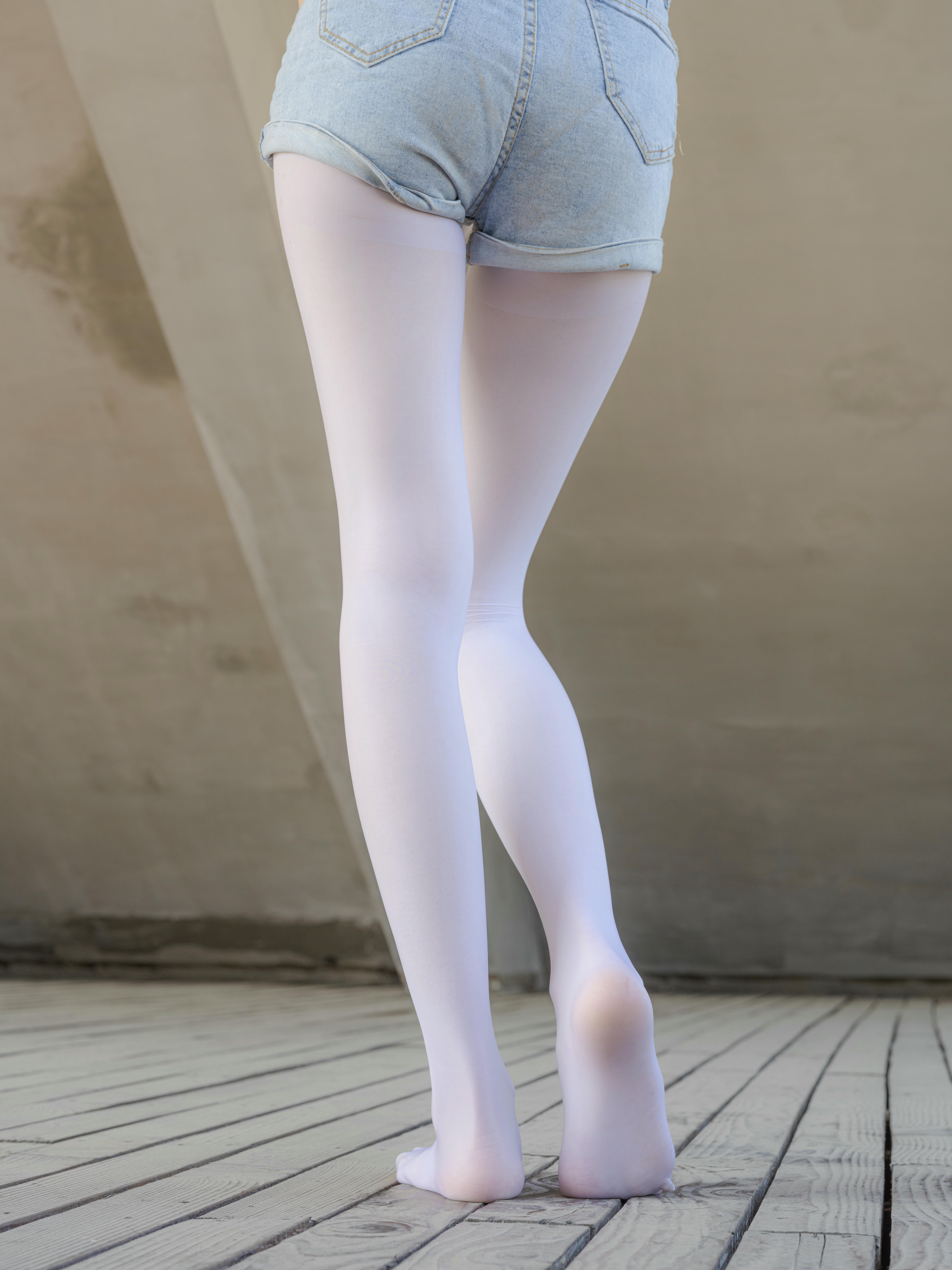 森萝财团 写真 媛媛 001 试拍 白丝 15D 超薄 超密植绒 [59P1V-3.20GB]_第2集
