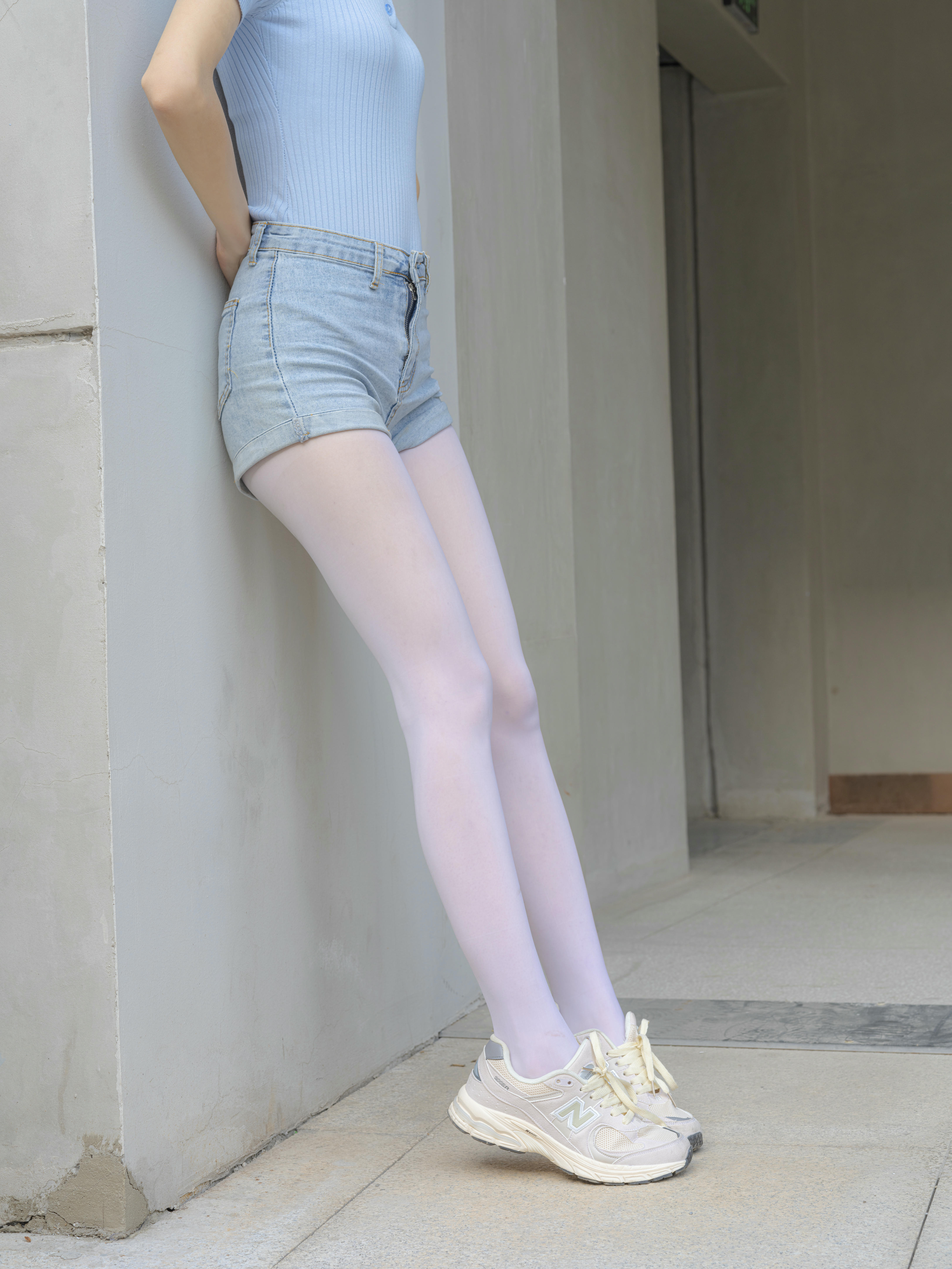 森萝财团 写真 媛媛 001 试拍 白丝 15D 超薄 超密植绒 [59P1V-3.20GB]_第3集