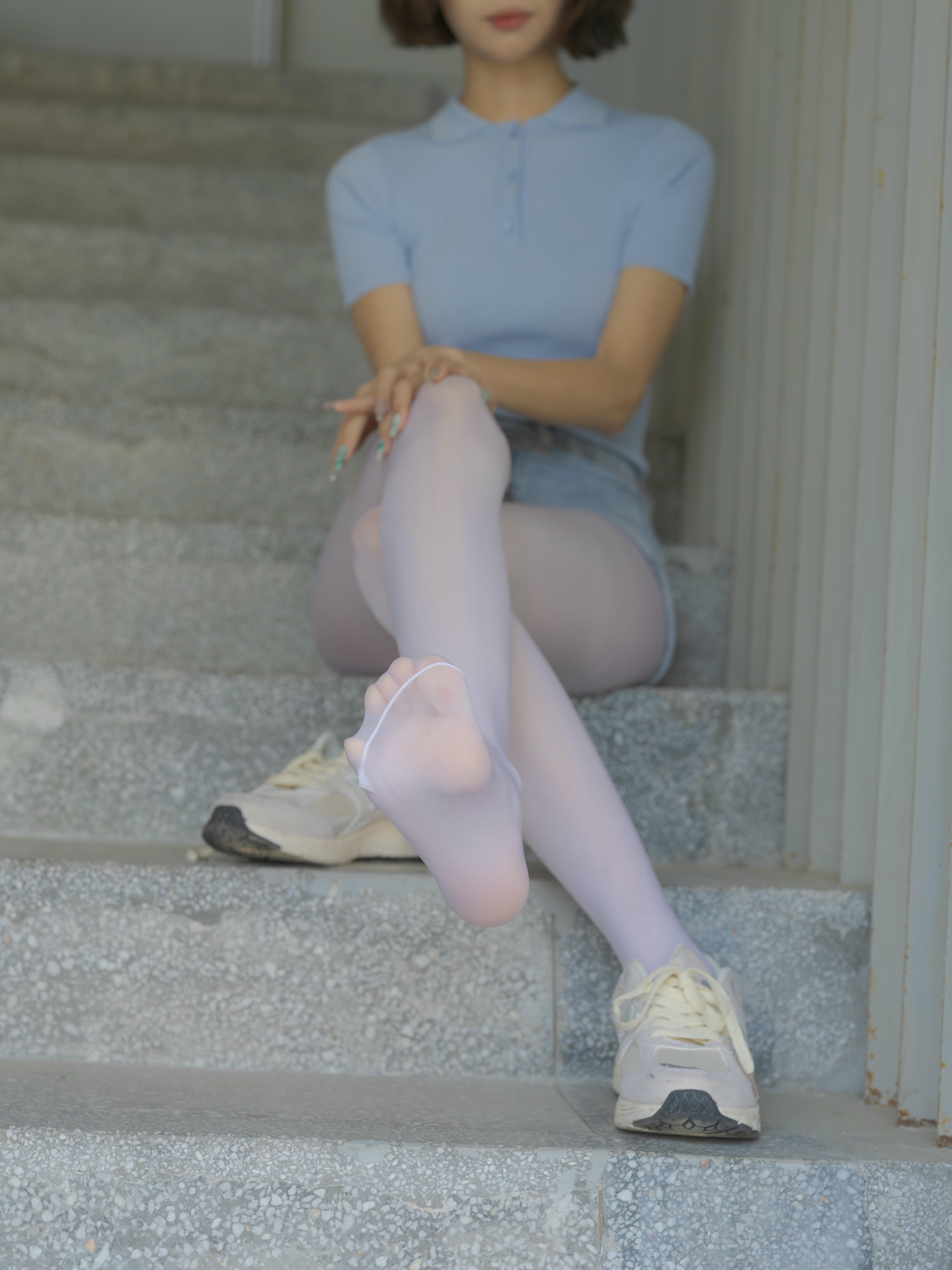 森萝财团 写真 媛媛 001 试拍 白丝 15D 超薄 超密植绒 [59P1V-3.20GB]_第1集