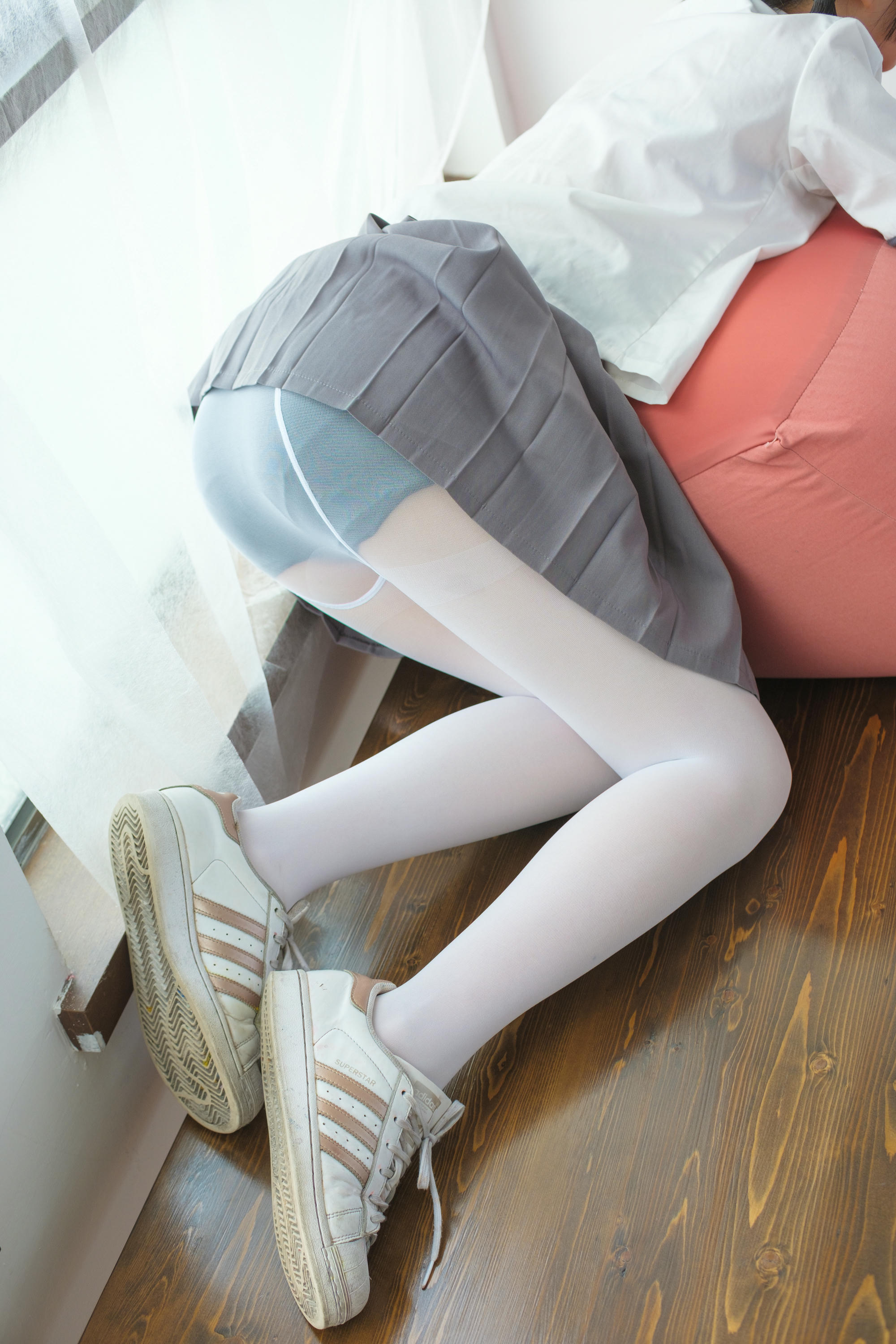 森萝财团 BETA-026 红色校服肉丝美足少女 [78P-737MB]_第4集
