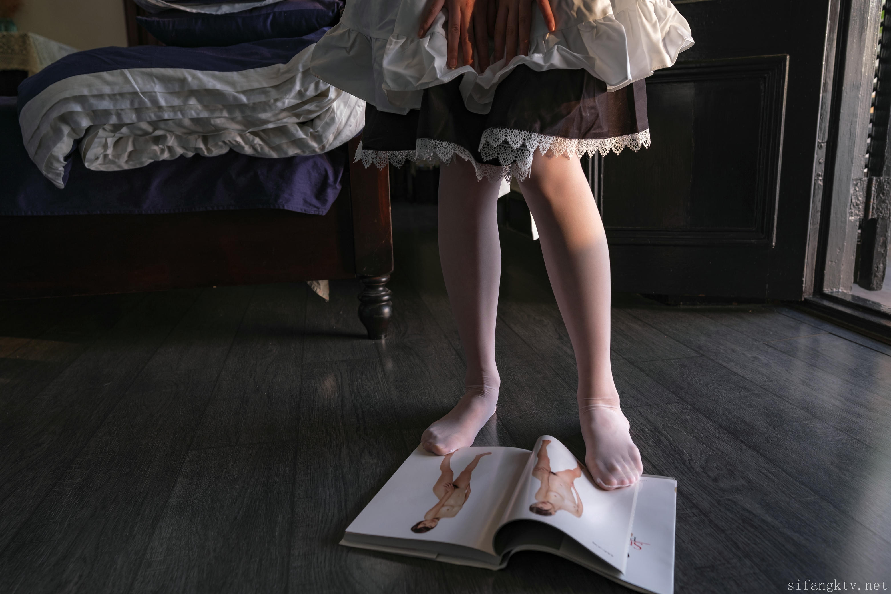 森萝财团 写真 小七 女仆 [160P1V-7.18G]_第4集