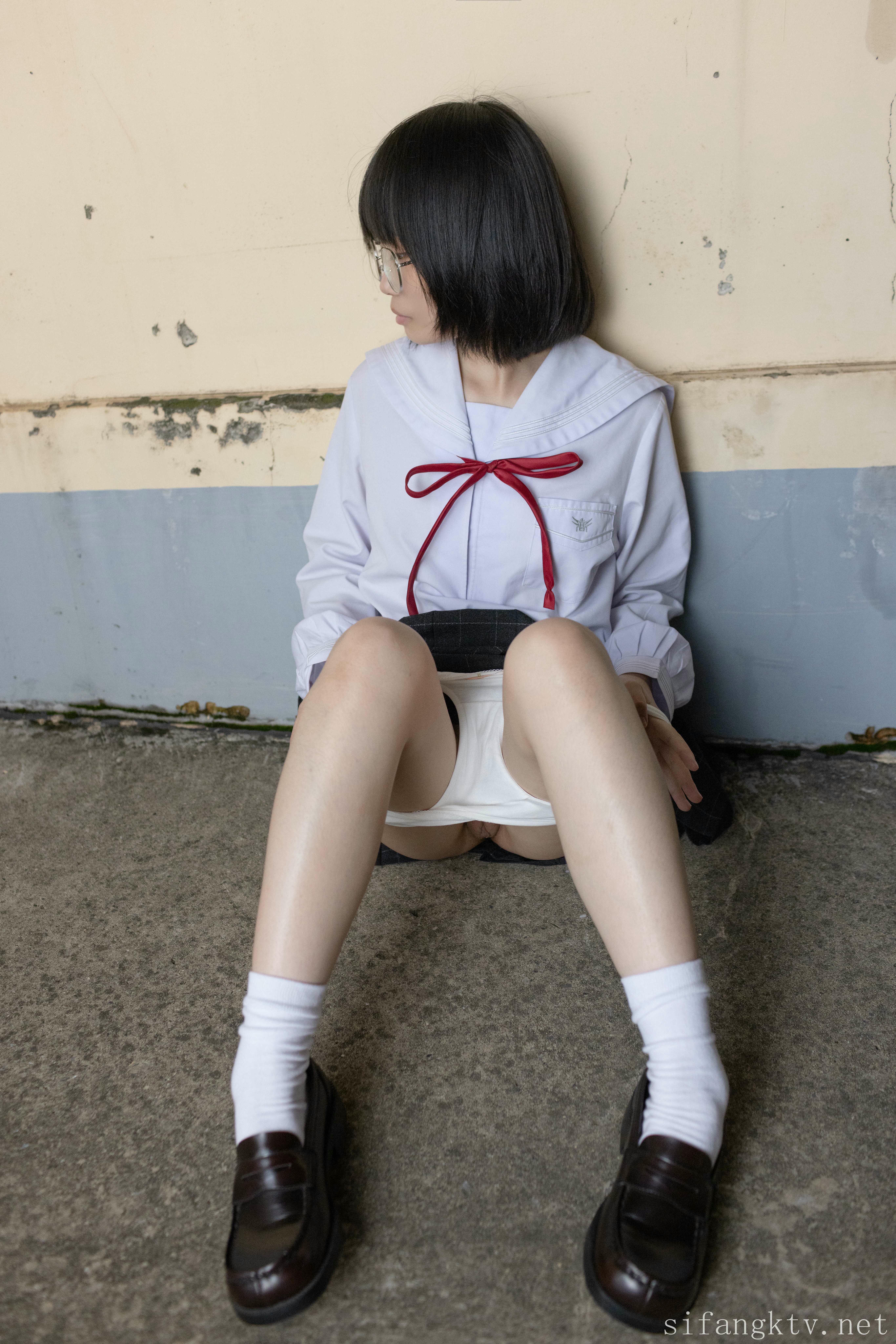 森萝财团 写真 小樱 万元定制 学生服 原版4K画质 [114P+2V／967MB]-视图_第3集