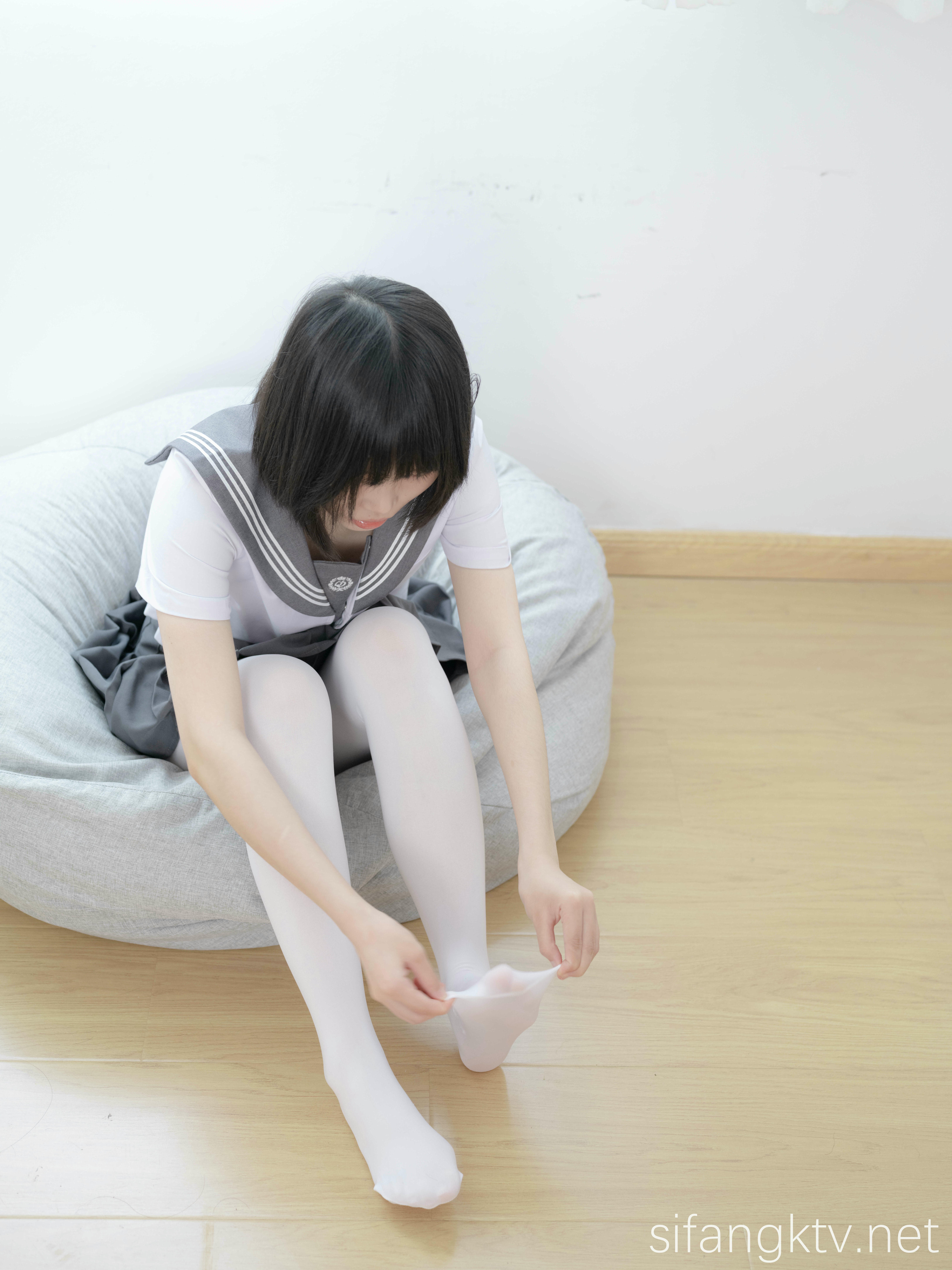 森萝财团 写真 小樱 万元定制 学生服 原版4K画质 [114P+2V／967MB]-视图_第4集