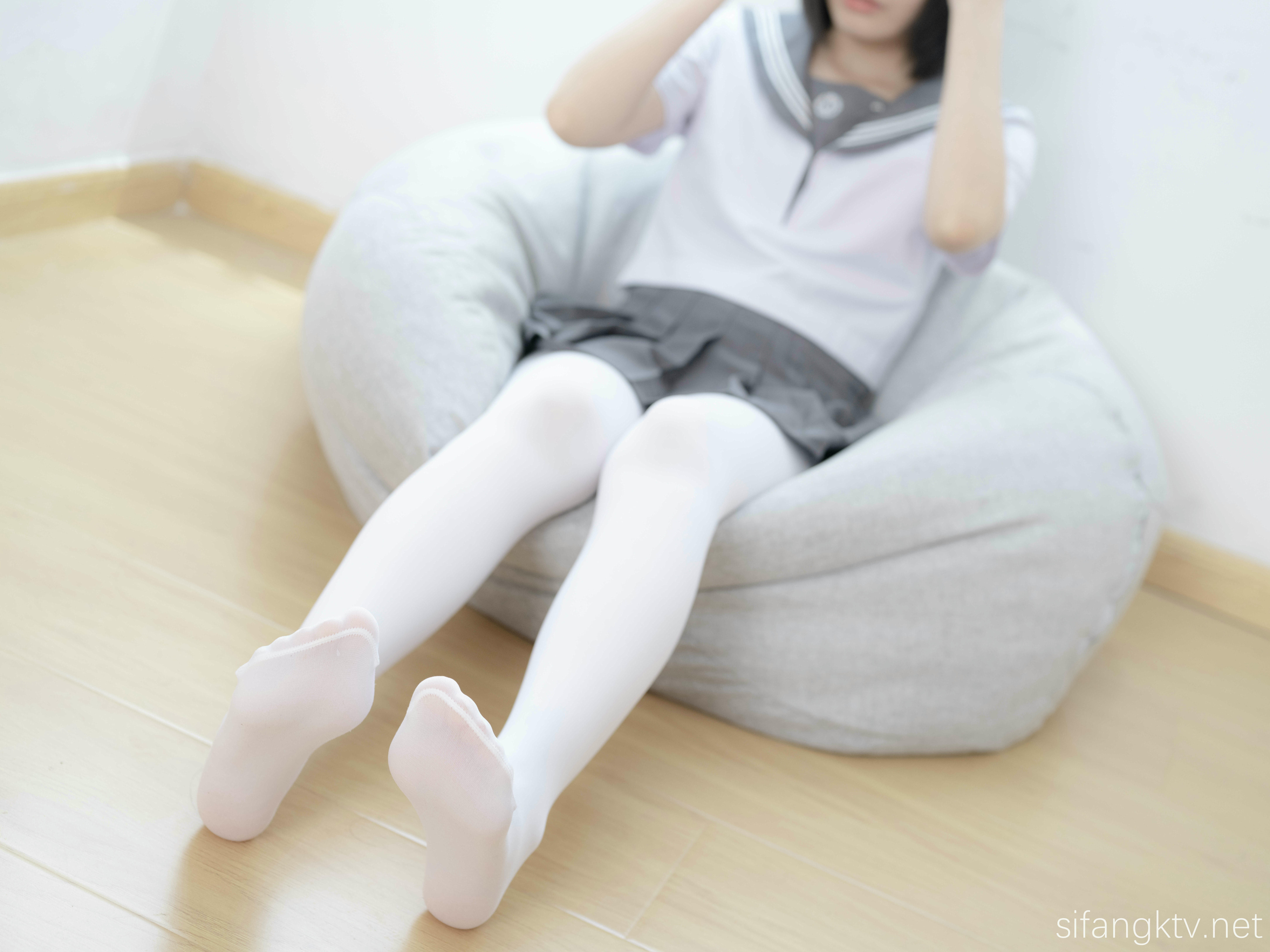 森萝财团 写真 小樱 万元定制 学生服 原版4K画质 [114P+2V／967MB]-视图_第4集
