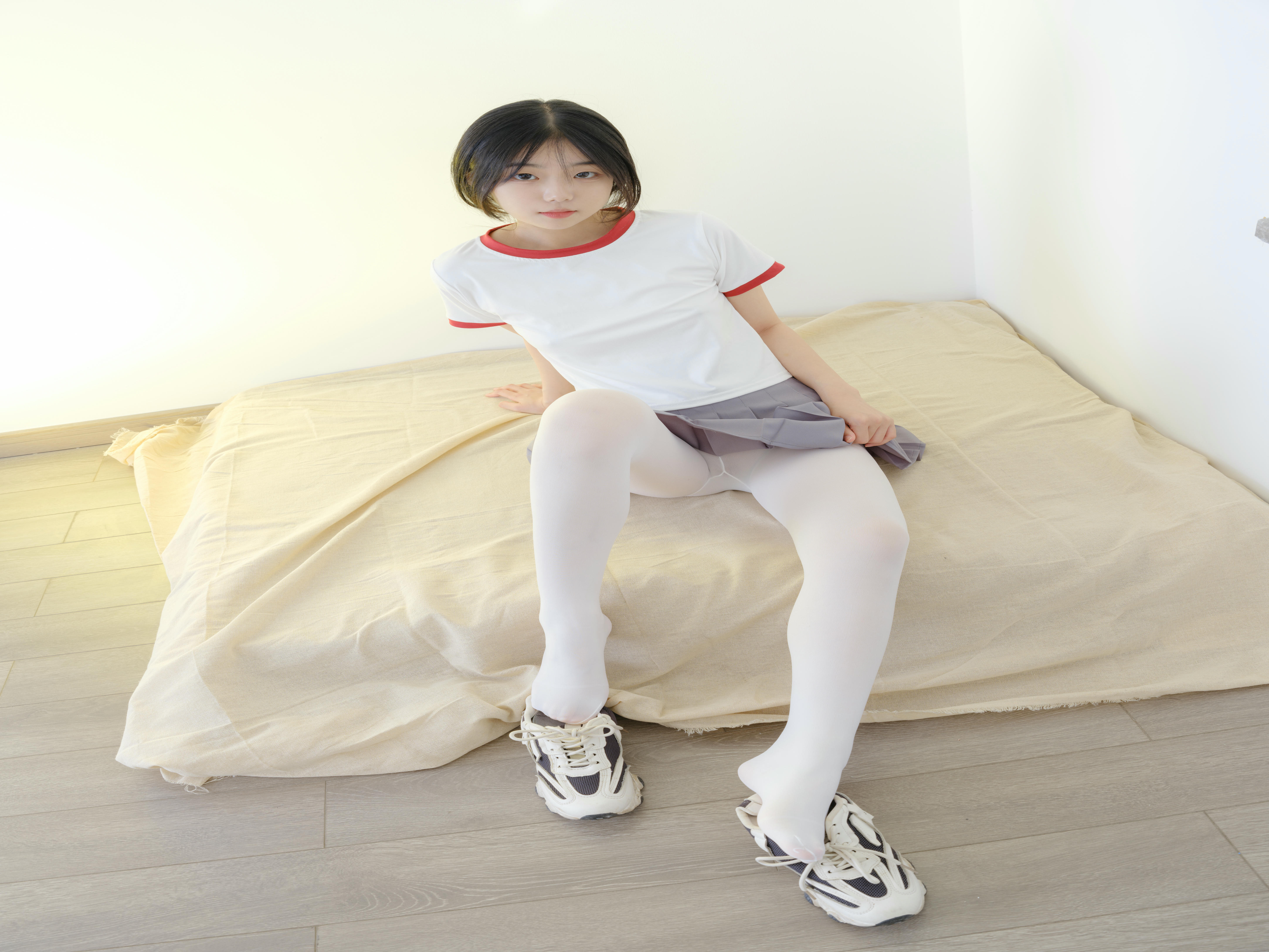 森萝财团 写真 小樱-03E4K [121P1V-6.4G]_第1集