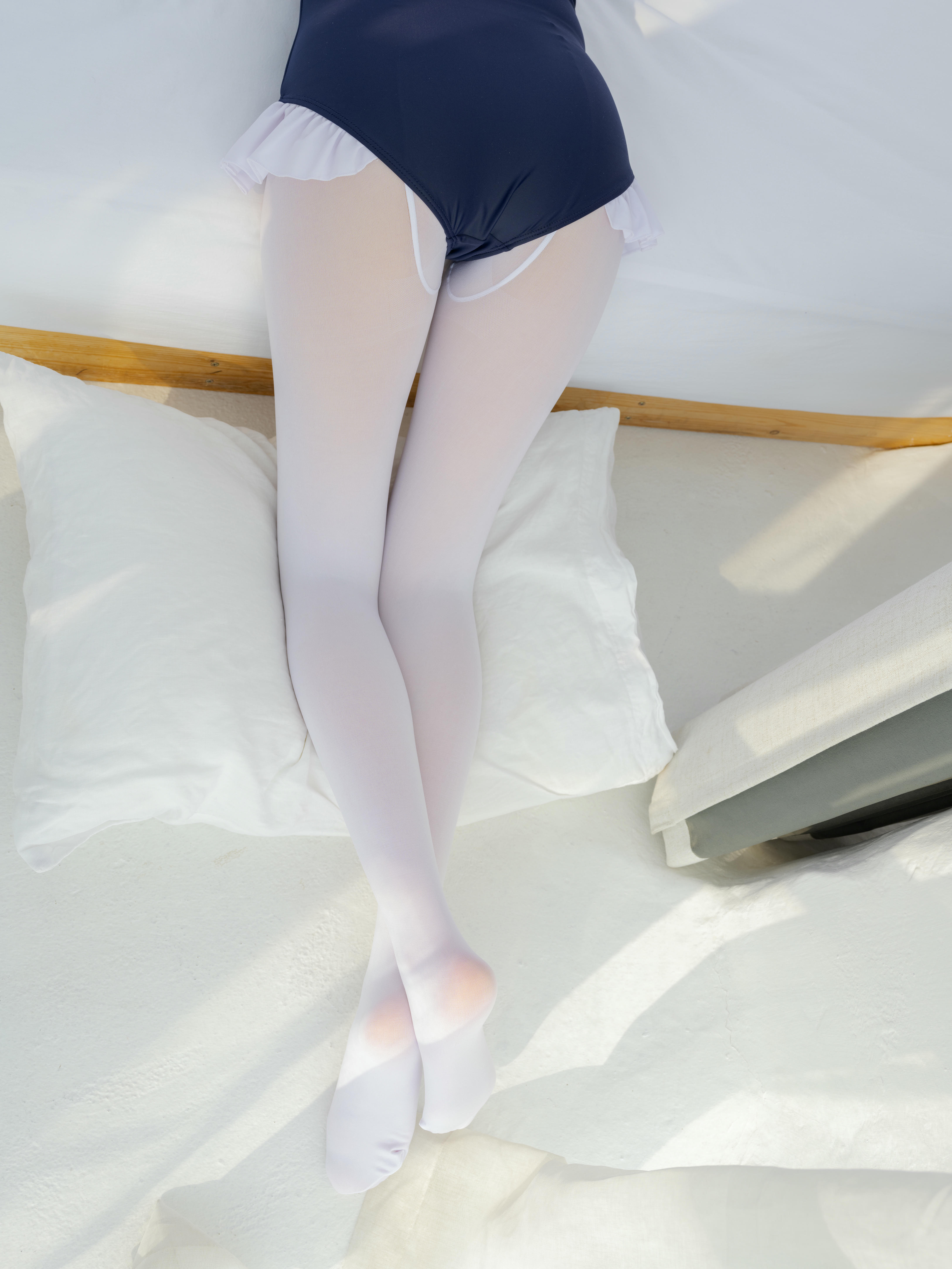 森萝财团 写真 微风-011 aika 白丝 80D [146P1V-8.04GB]_第1集