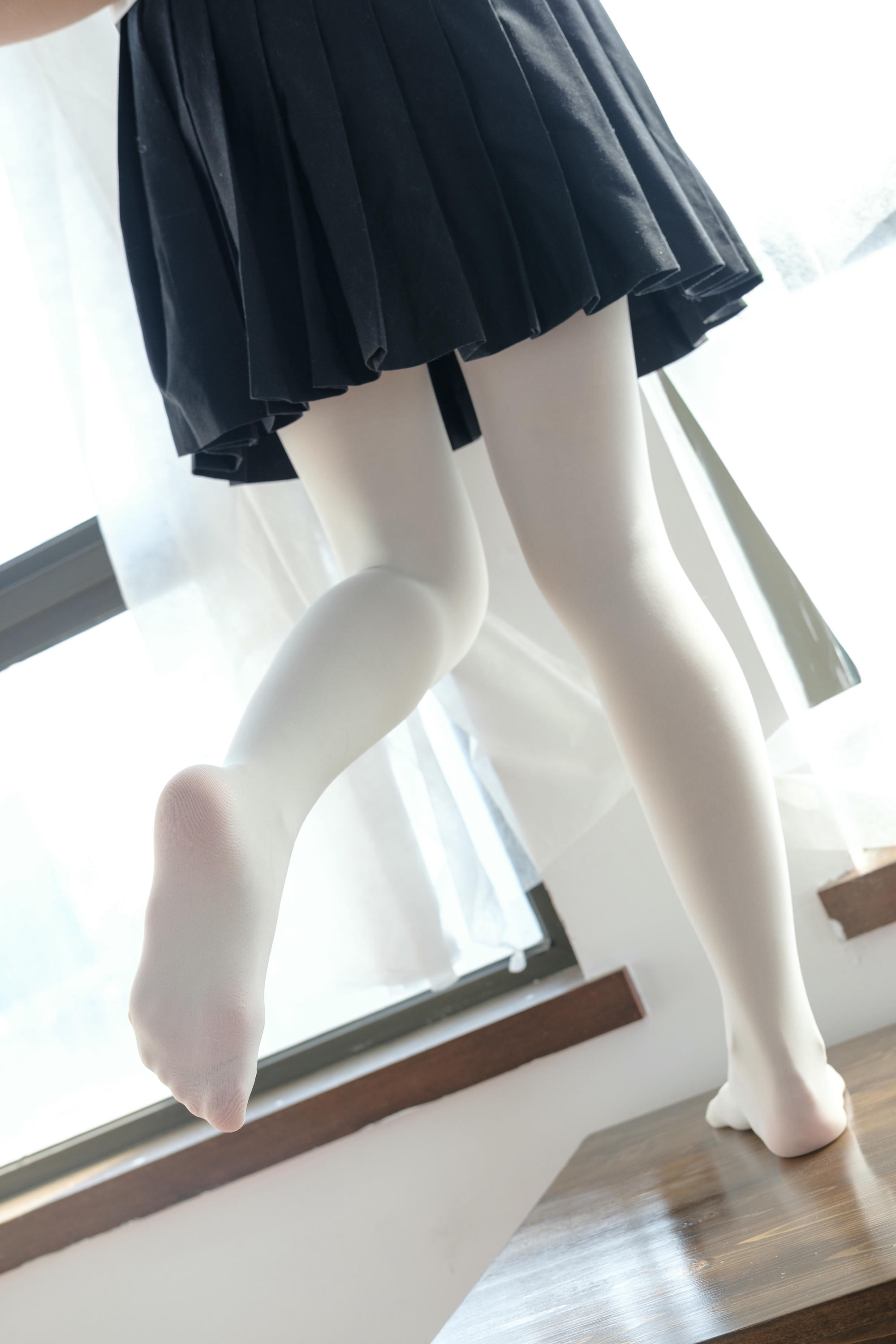 森萝财团 BETA-028 白丝美足学生妹 [60P-577MB]_第1集