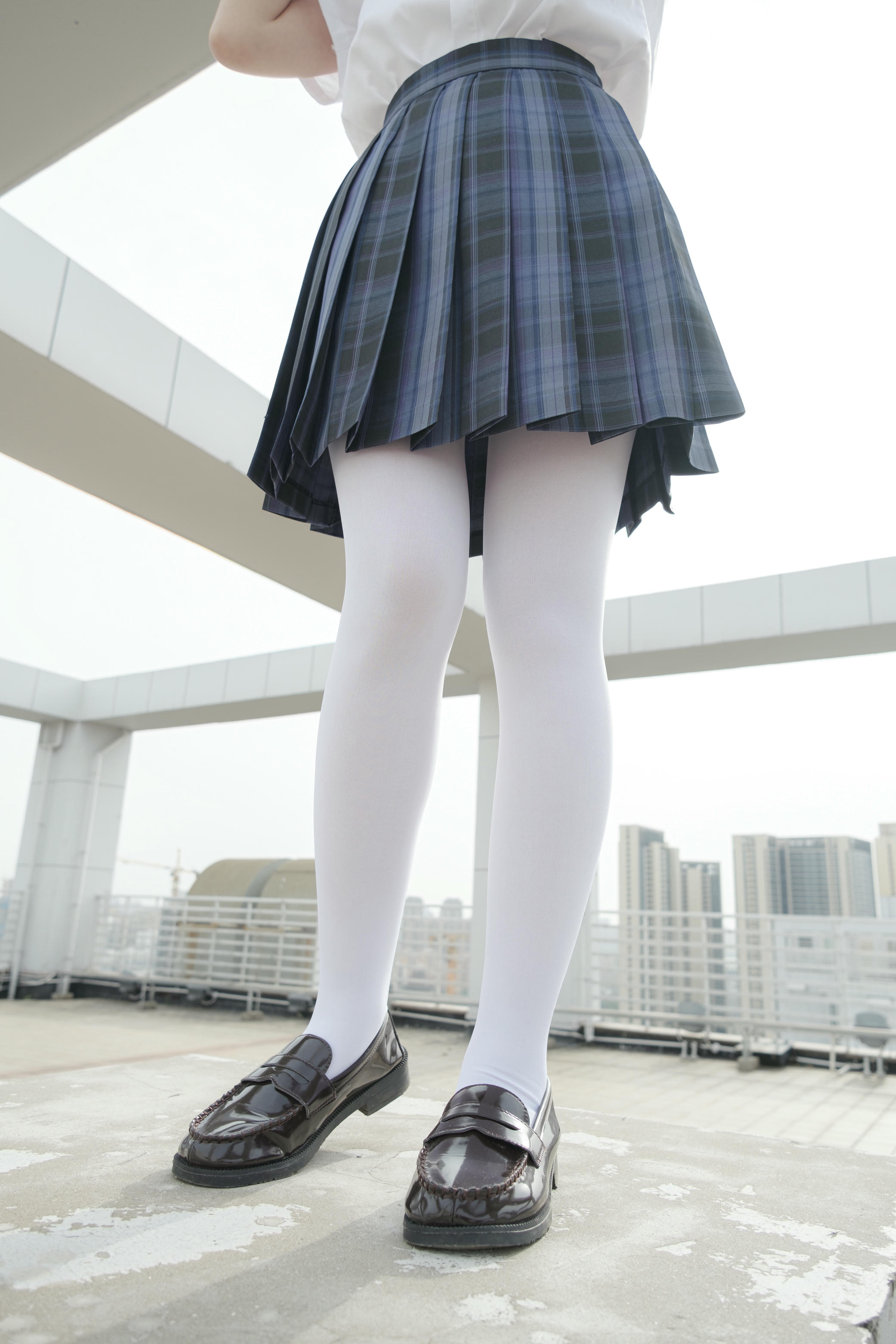 森萝财团 写真 月下-02 [102P1V 2.19 GB]_第1集