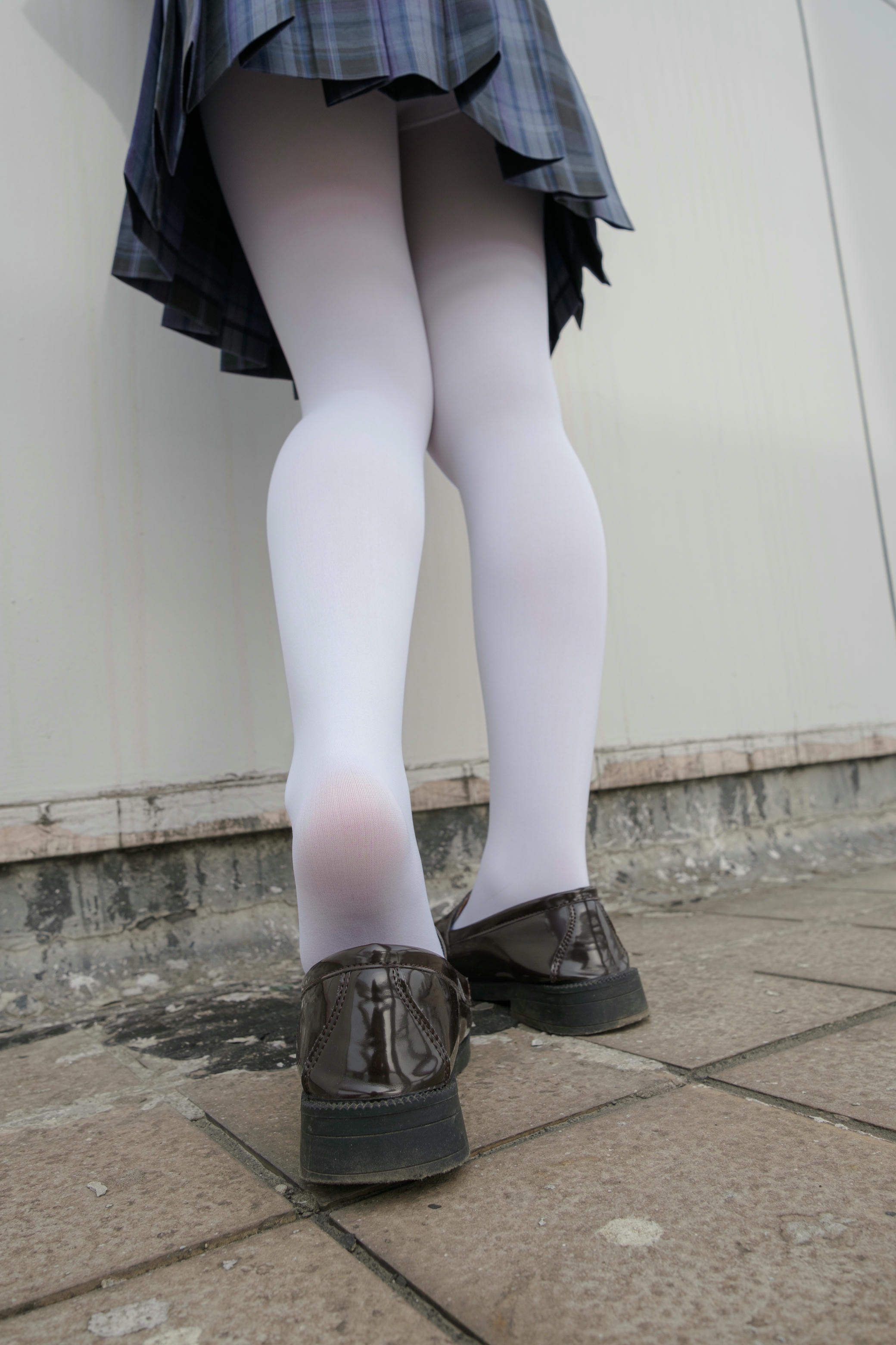 森萝财团 写真 月下-02 [102P1V 2.19 GB]_第1集