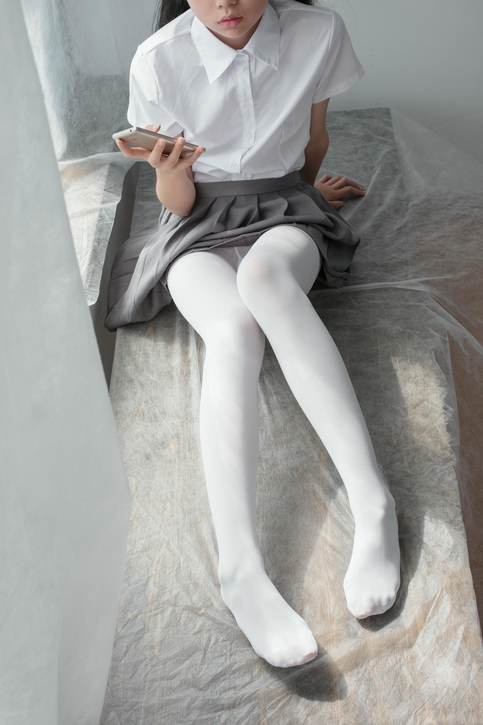 森萝财团 BETA-029 玩手机的白丝少女 [182P-1.61GB]_第5集
