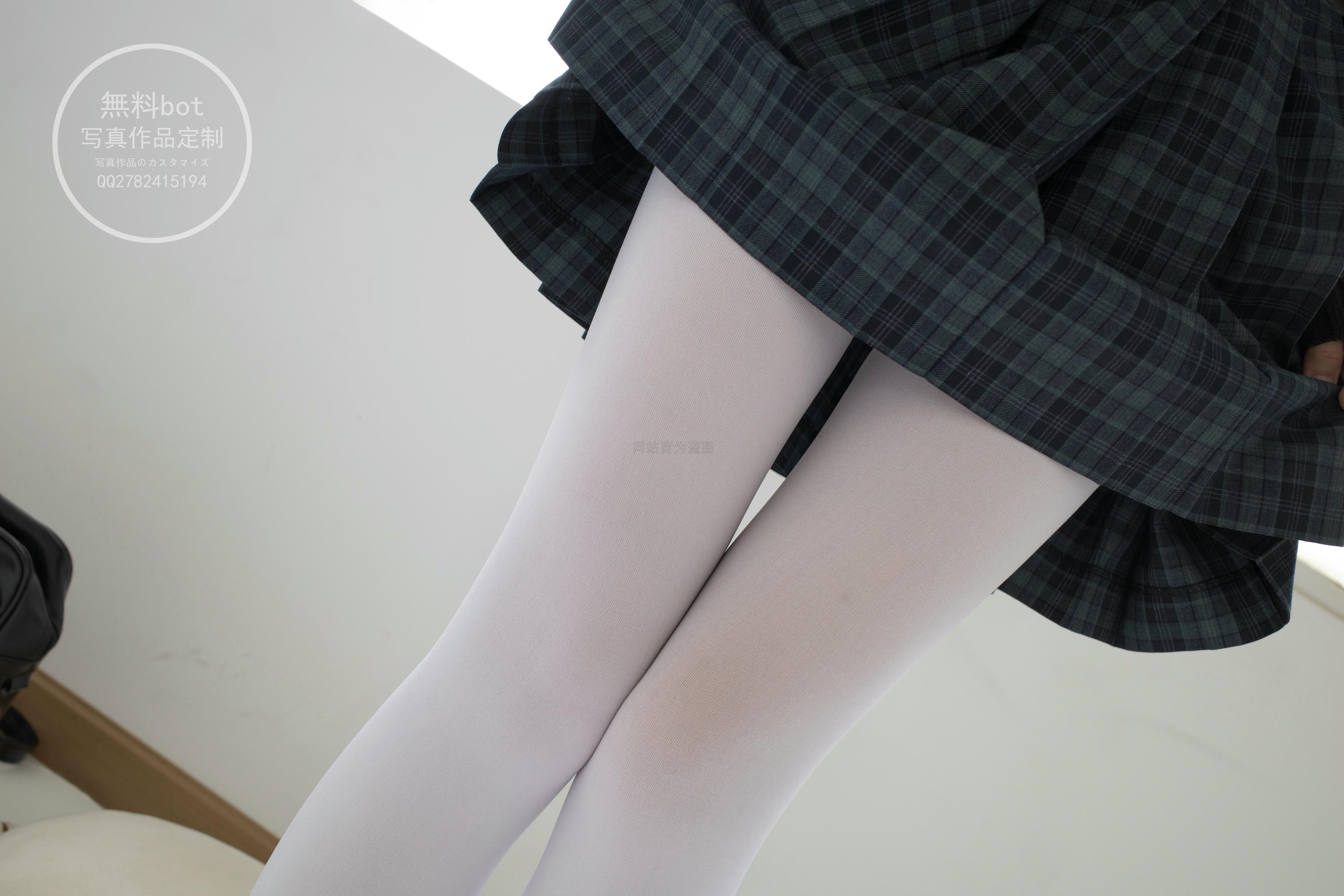 森萝财团 有料 NO.002 小香 室内JK白丝 [86P／837MB]_第1集