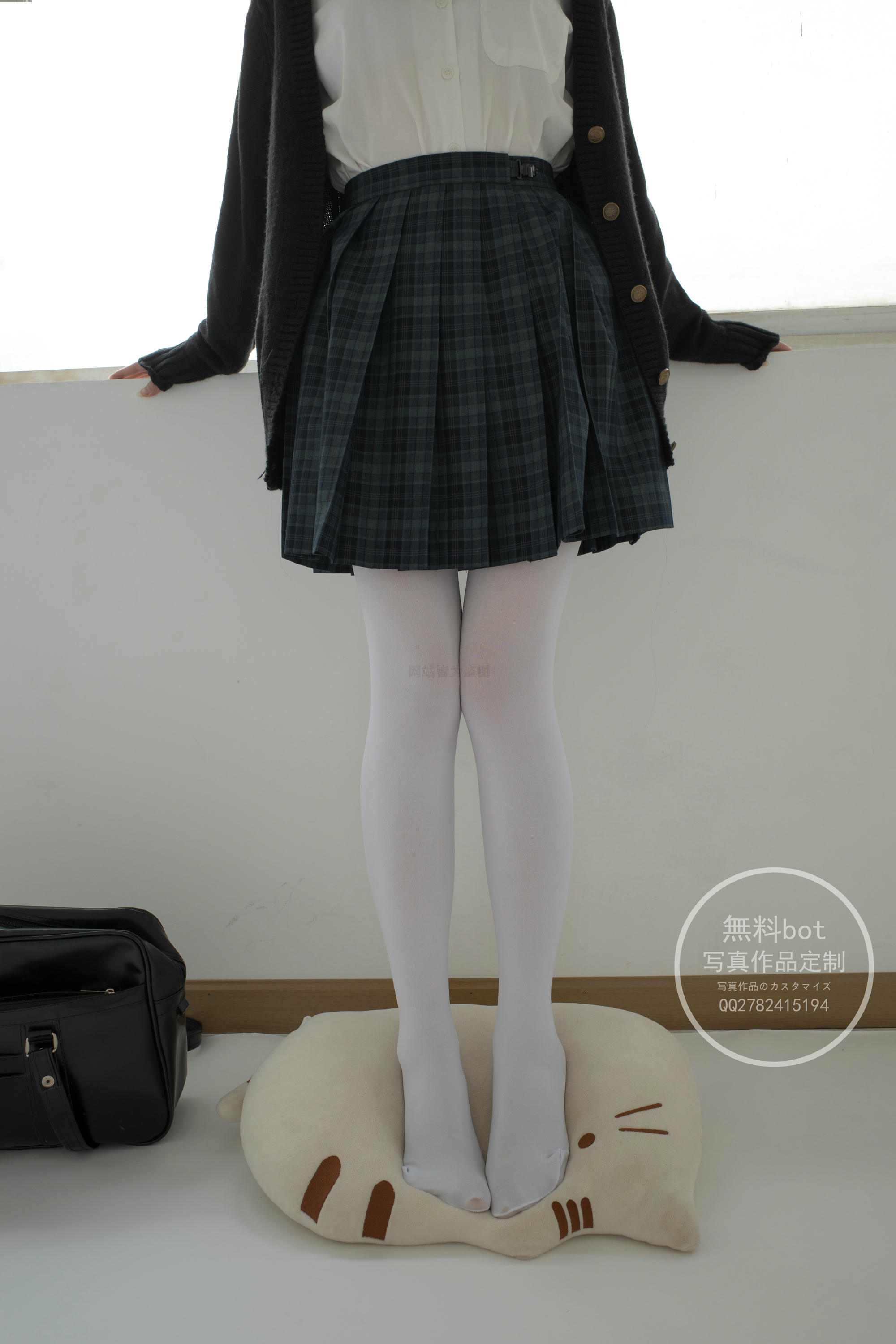 森萝财团 有料 NO.002 小香 室内JK白丝 [86P／837MB]_第1集