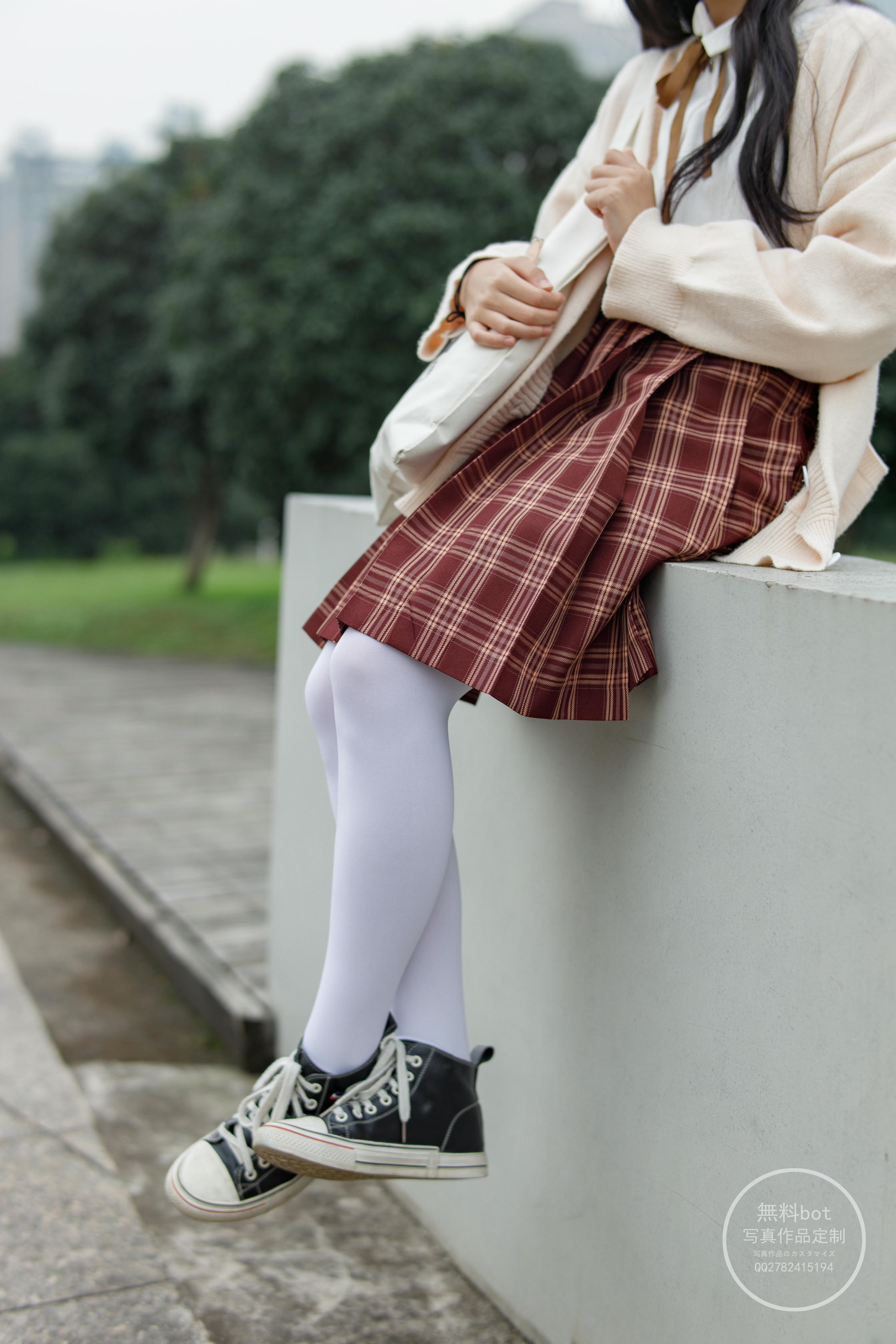 森萝财团 有料 NO.006 依依 户外白丝JK制服 [90P／1.23G]_第1集