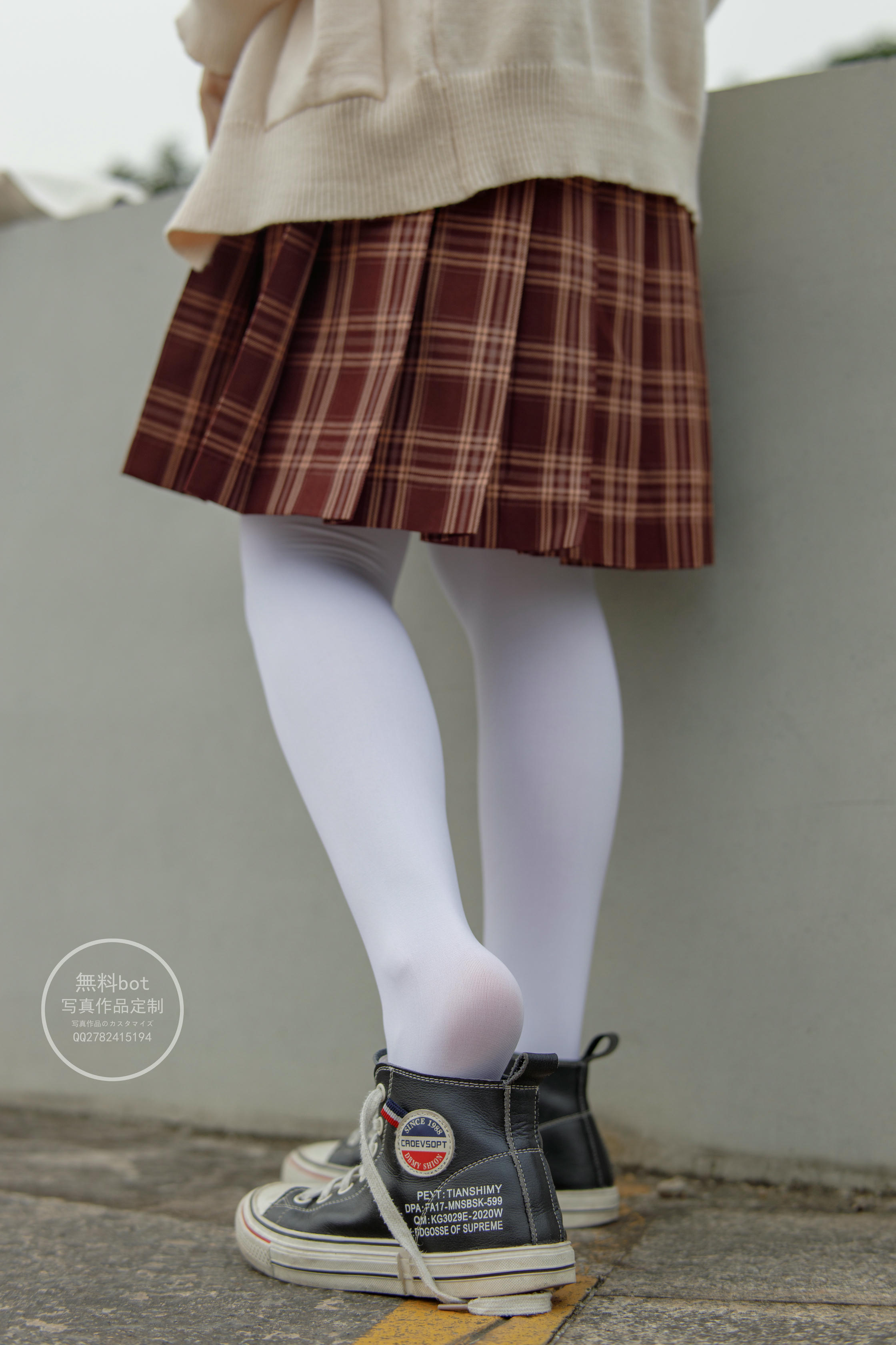 森萝财团 有料 NO.006 依依 户外白丝JK制服 [90P／1.23G]_第1集