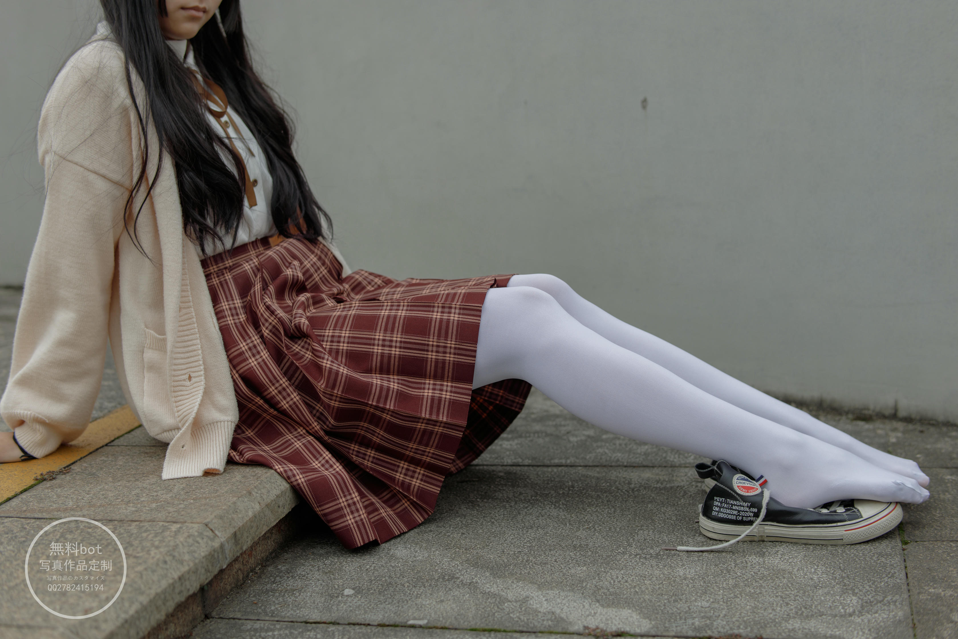 森萝财团 有料 NO.006 依依 户外白丝JK制服 [90P／1.23G]_第1集
