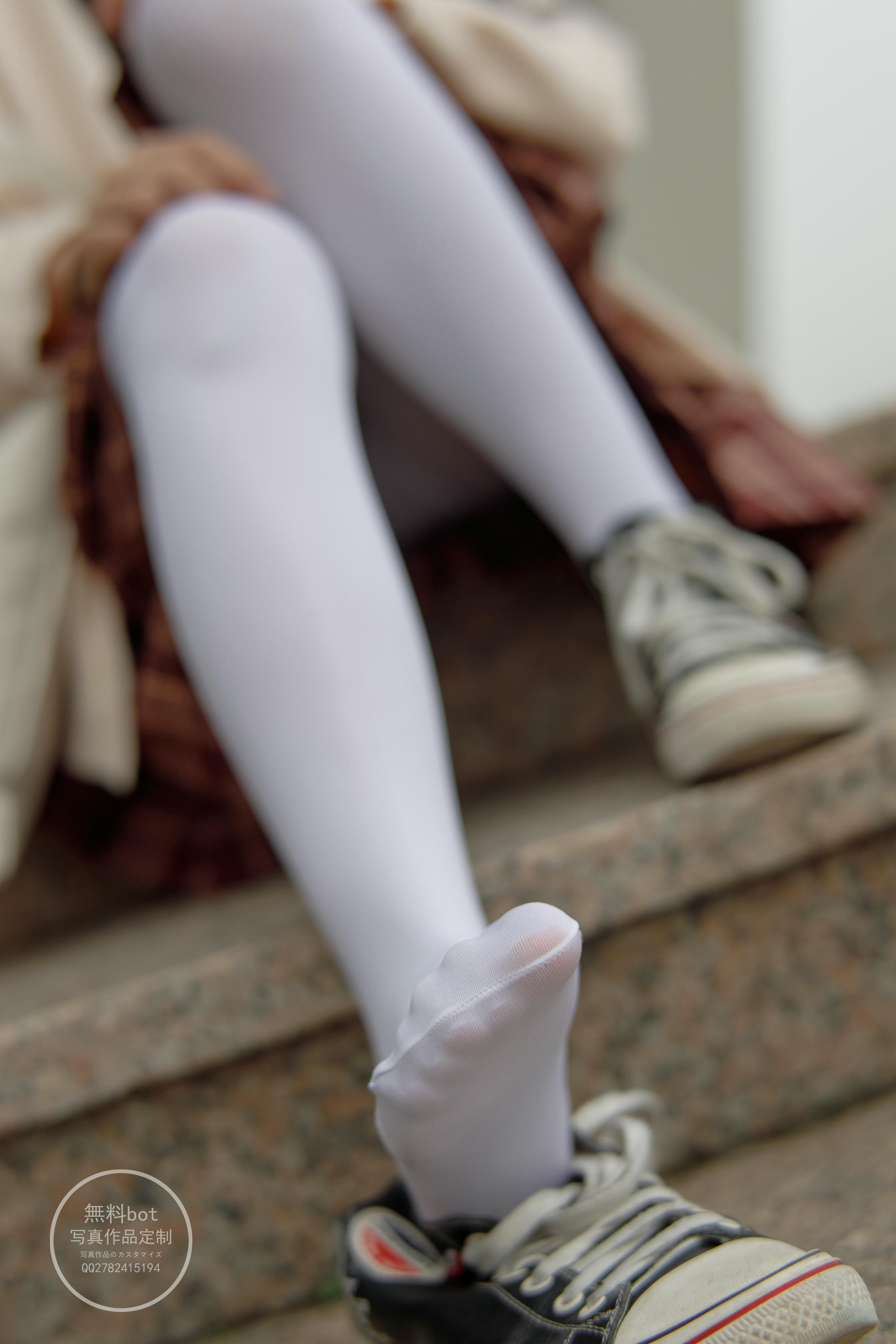 森萝财团 有料 NO.006 依依 户外白丝JK制服 [90P／1.23G]_第2集