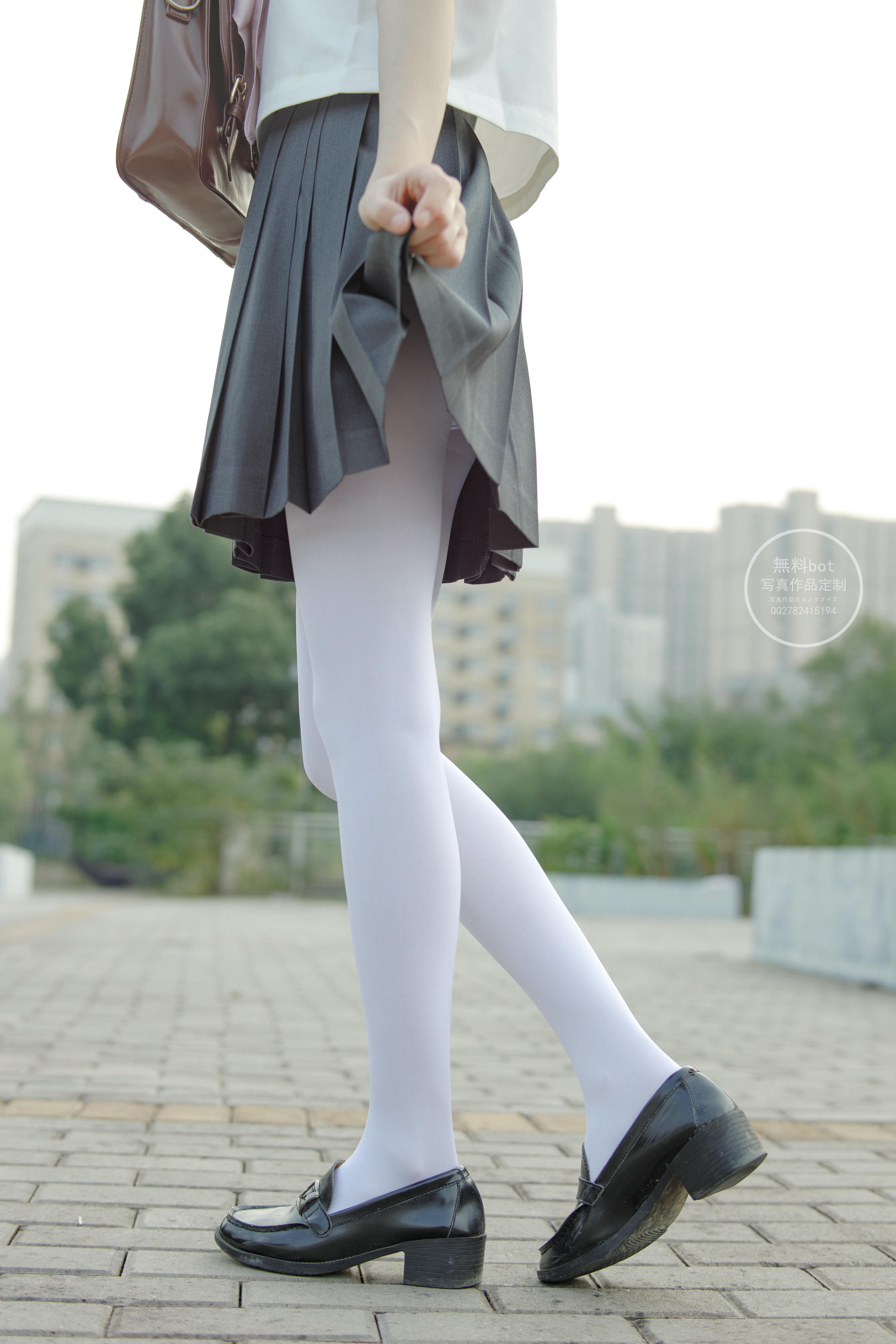 森萝财团 有料 NO.006 依依 户外白丝JK制服 [90P／1.23G]_第3集
