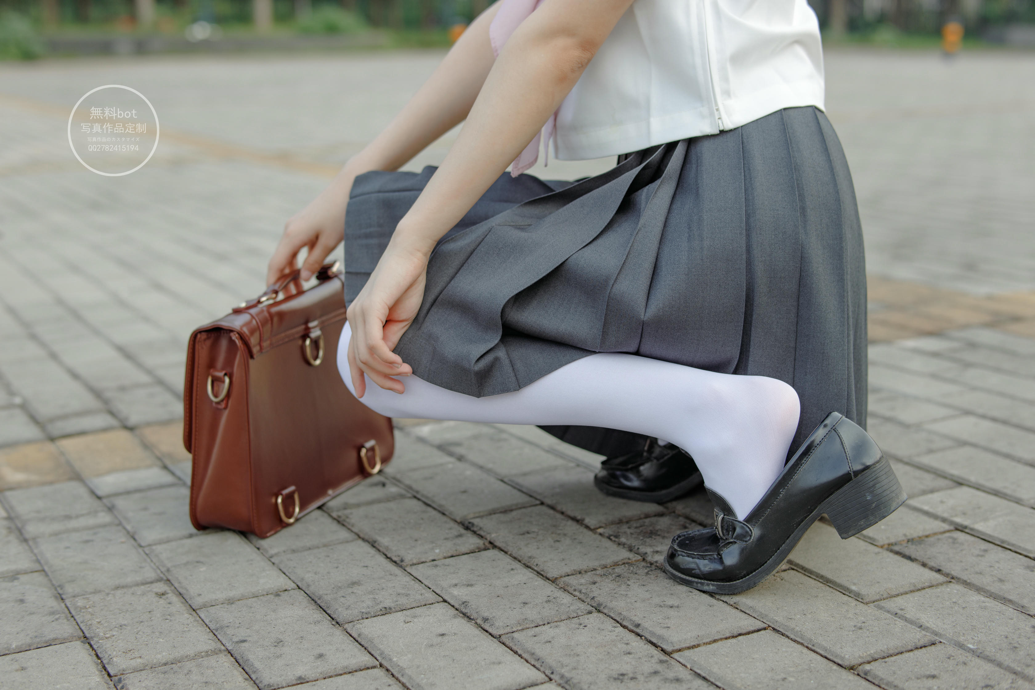 森萝财团 有料 NO.006 依依 户外白丝JK制服 [90P／1.23G]_第3集