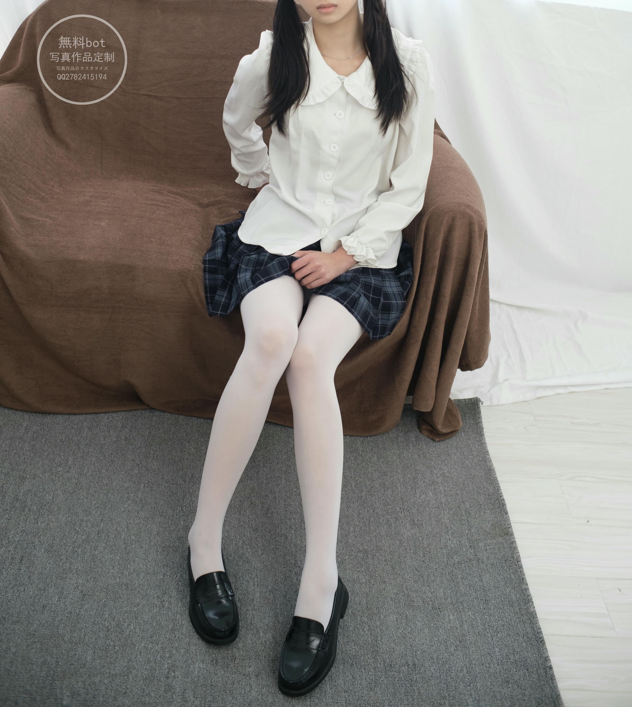 森萝财团 有料 NO.018 吸吸 白丝少女的百褶裙 [71P／802MB]_第1集