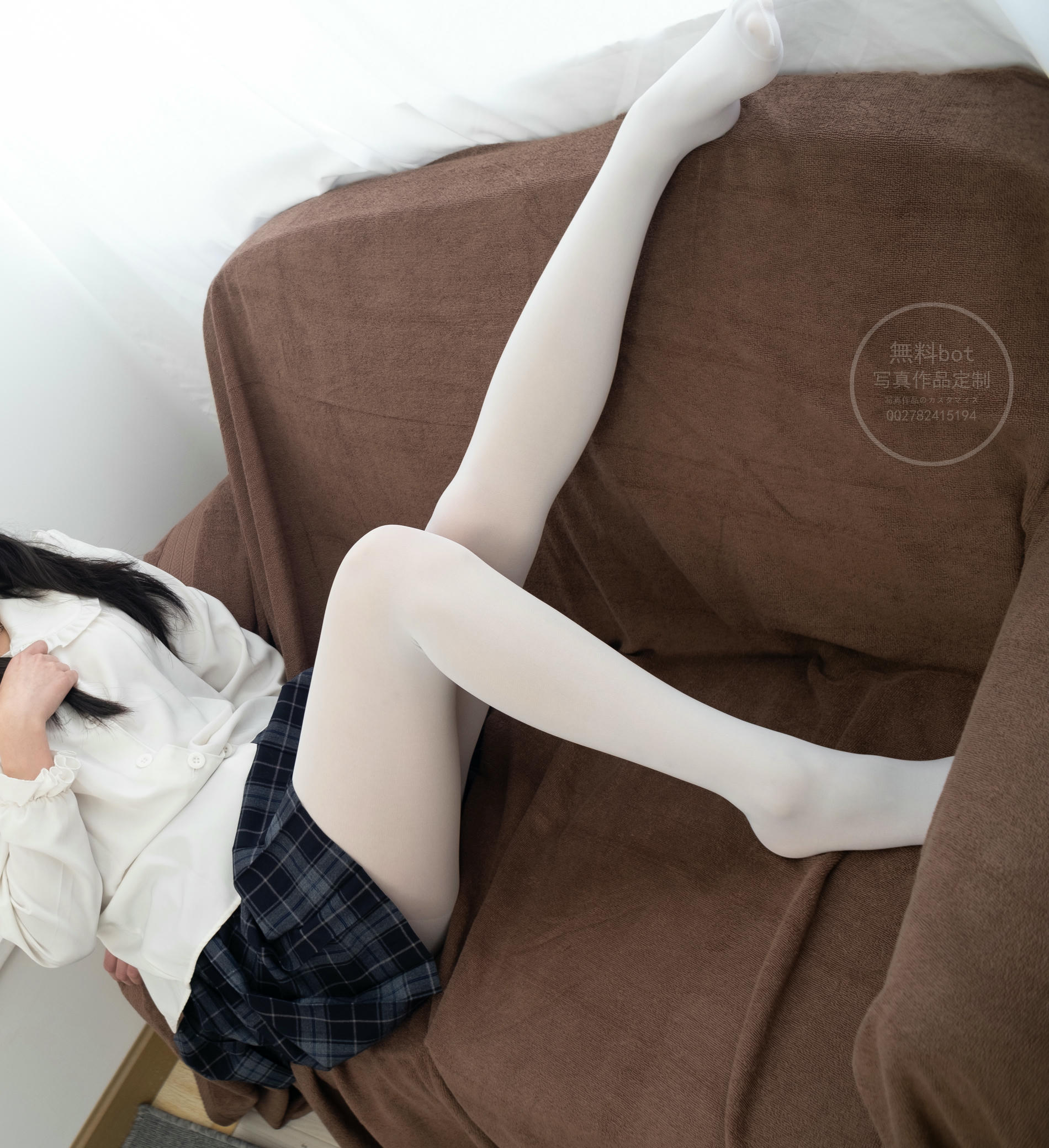 森萝财团 有料 NO.018 吸吸 白丝少女的百褶裙 [71P／802MB]_第2集