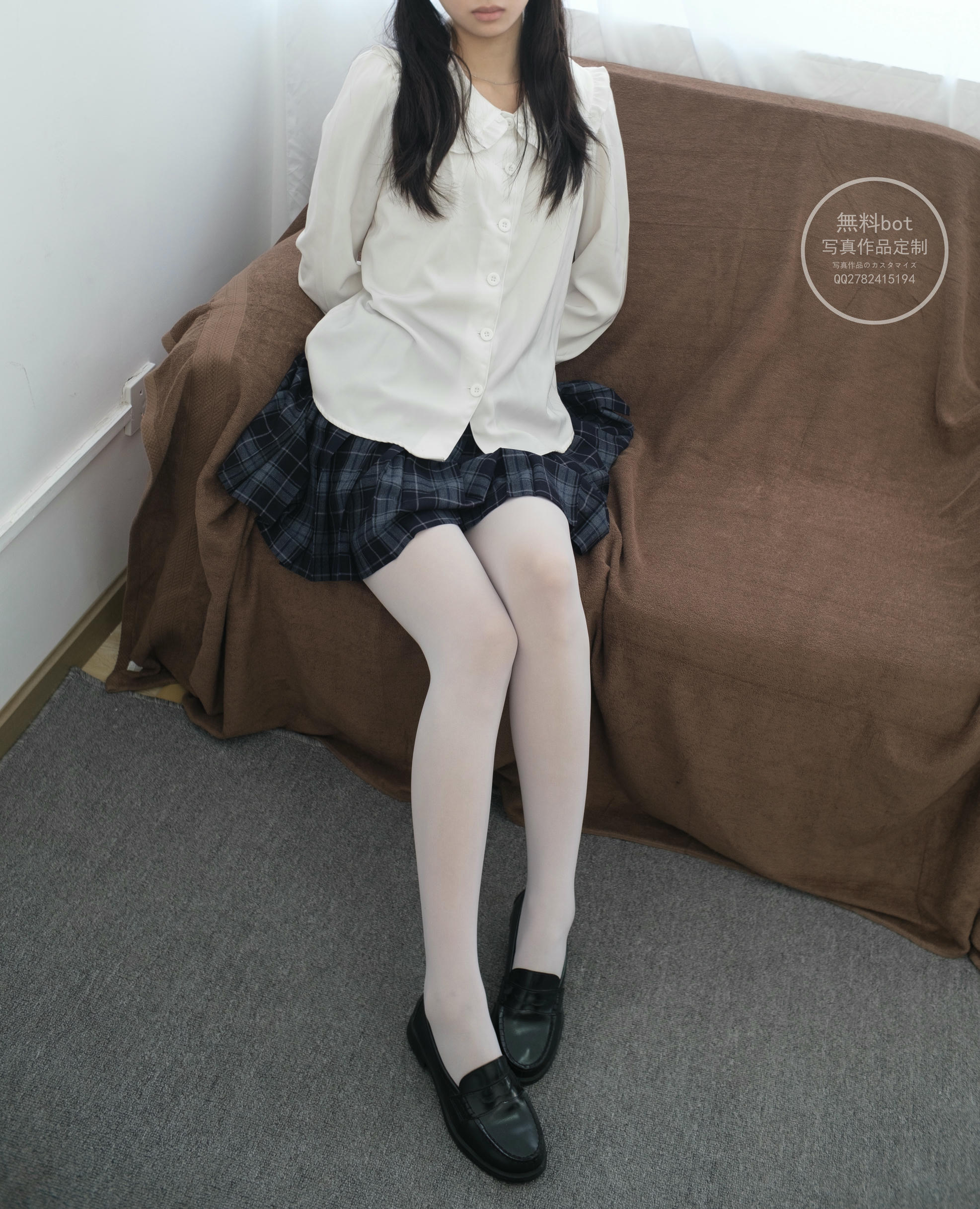 森萝财团 有料 NO.018 吸吸 白丝少女的百褶裙 [71P／802MB]_第1集