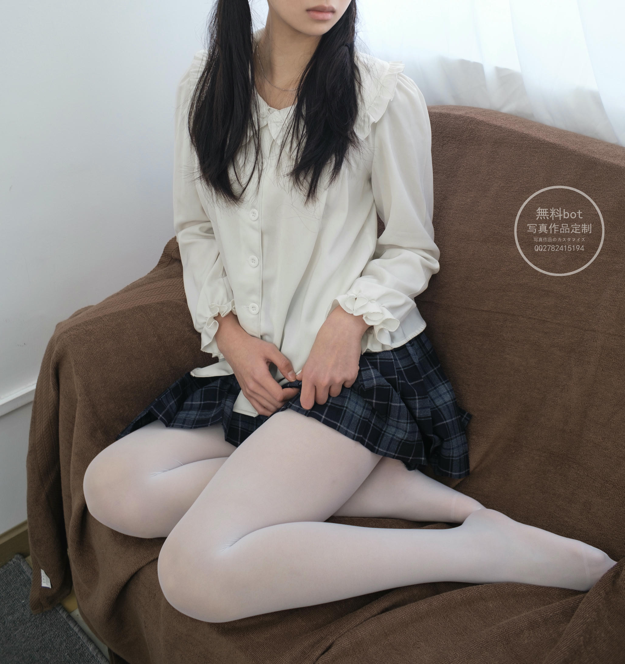 森萝财团 有料 NO.018 吸吸 白丝少女的百褶裙 [71P／802MB]_第1集