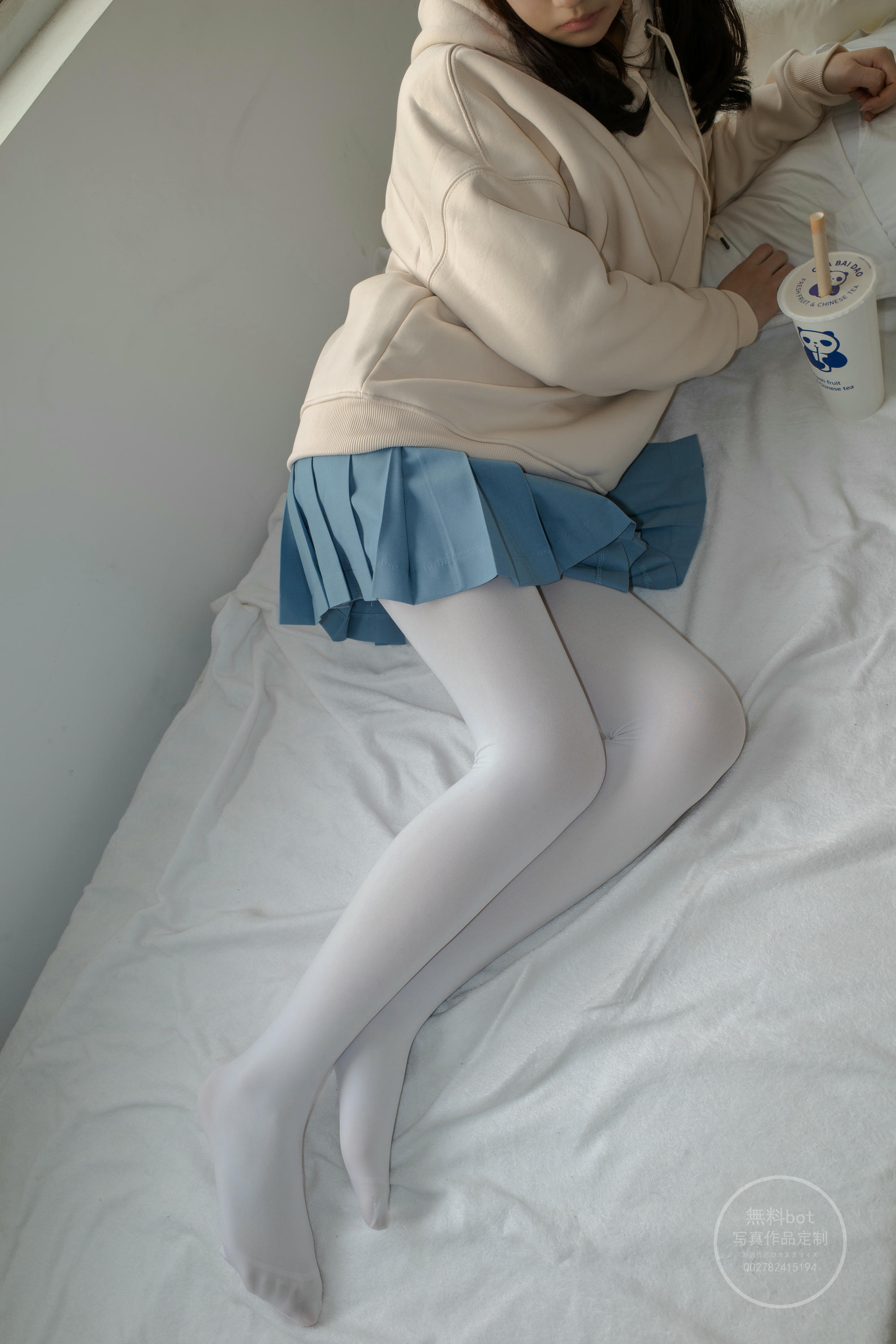 森萝财团 有料 NO.024 小香 阴暗小房间里的白丝双马尾萝莉 [84P／999MB]_第1集