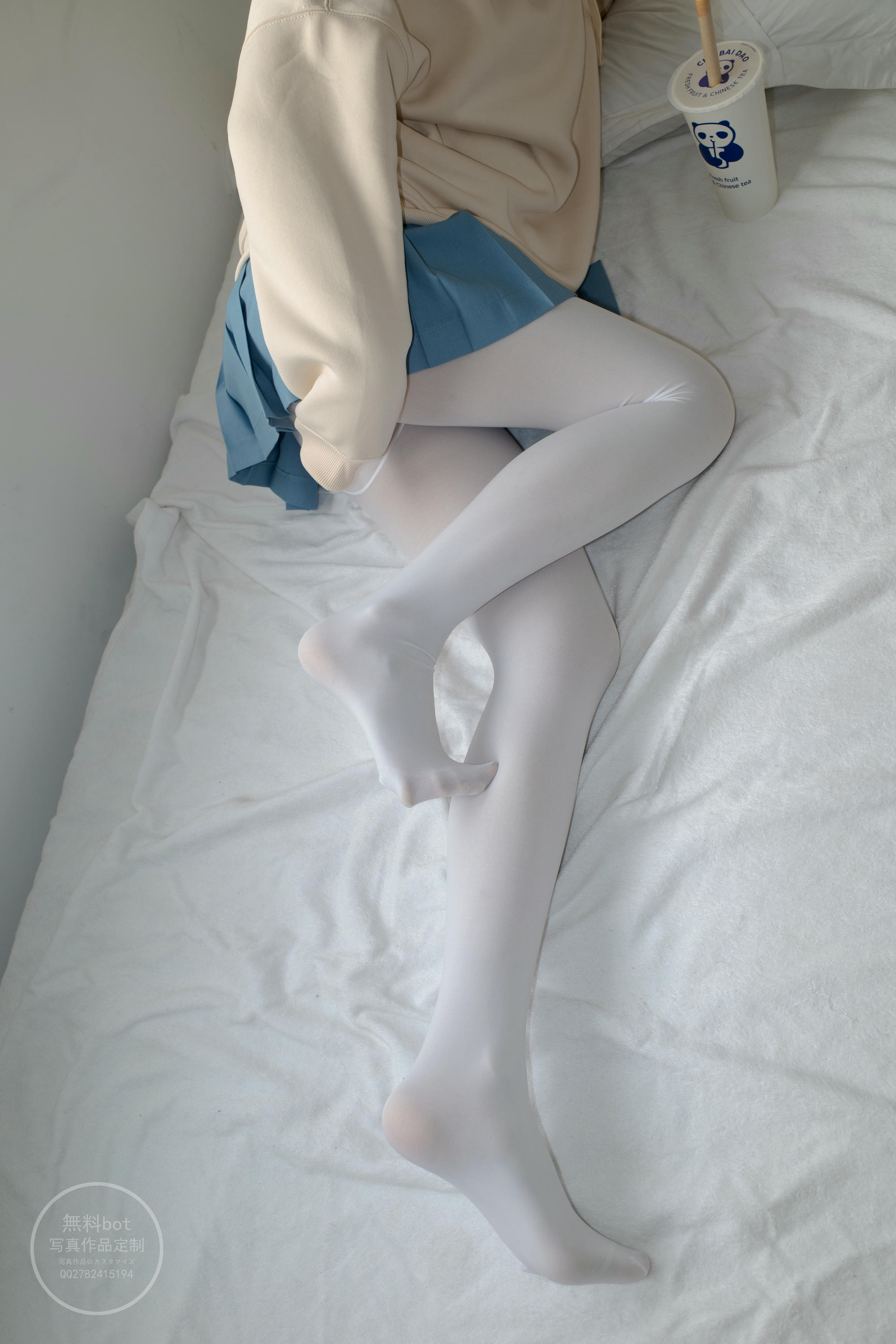 森萝财团 有料 NO.024 小香 阴暗小房间里的白丝双马尾萝莉 [84P／999MB]_第1集