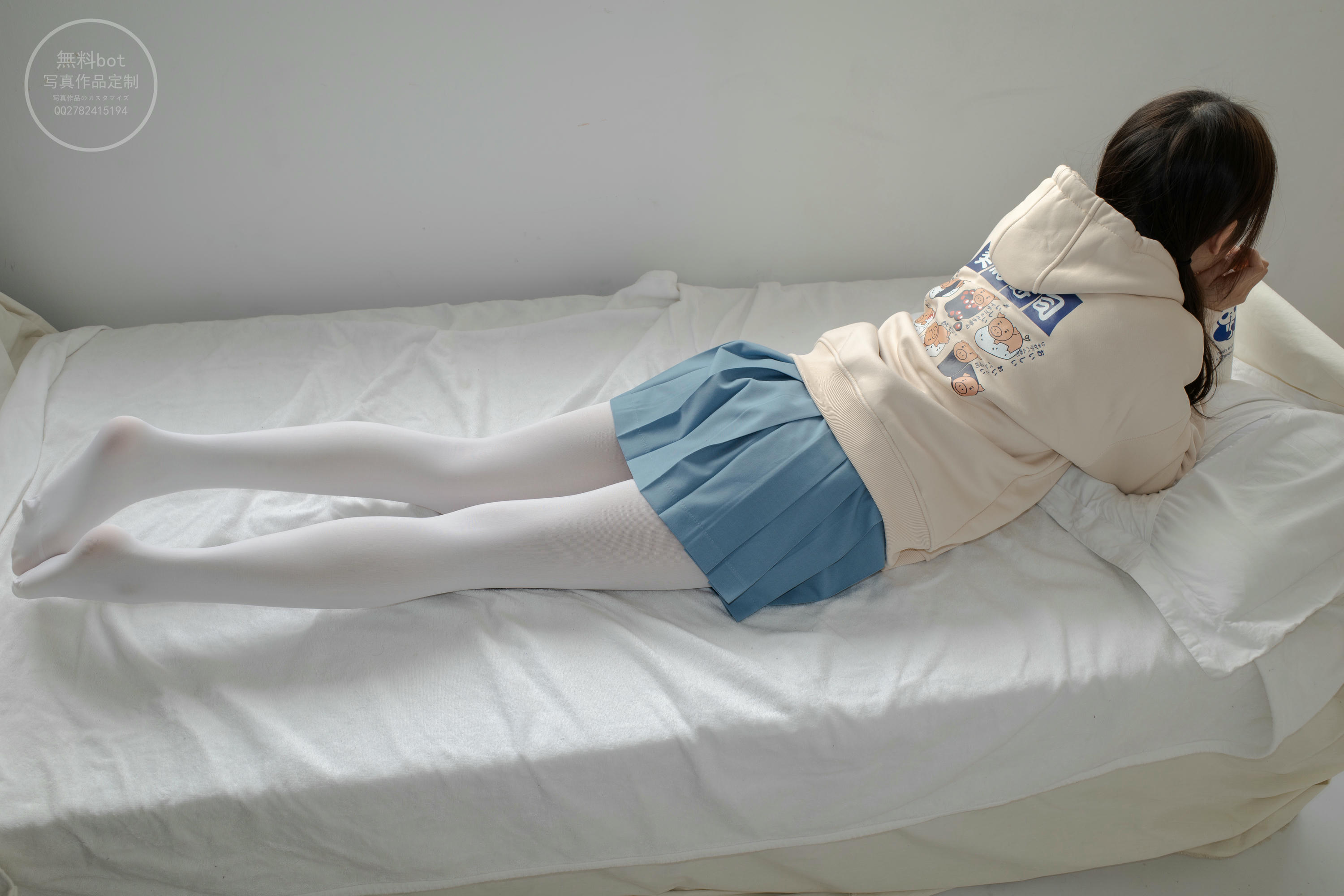 森萝财团 有料 NO.024 小香 阴暗小房间里的白丝双马尾萝莉 [84P／999MB]_第1集