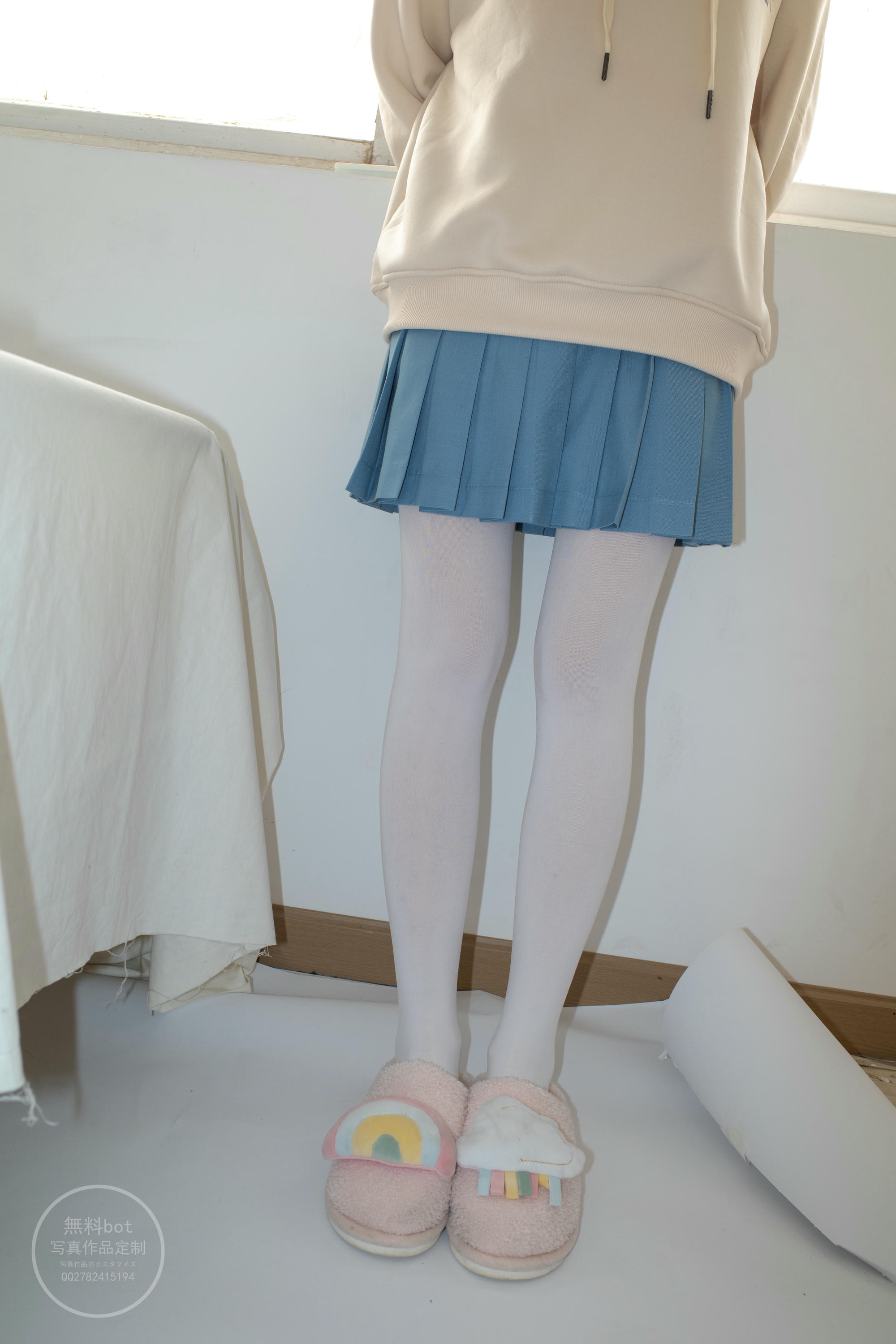 森萝财团 有料 NO.024 小香 阴暗小房间里的白丝双马尾萝莉 [84P／999MB]_第1集