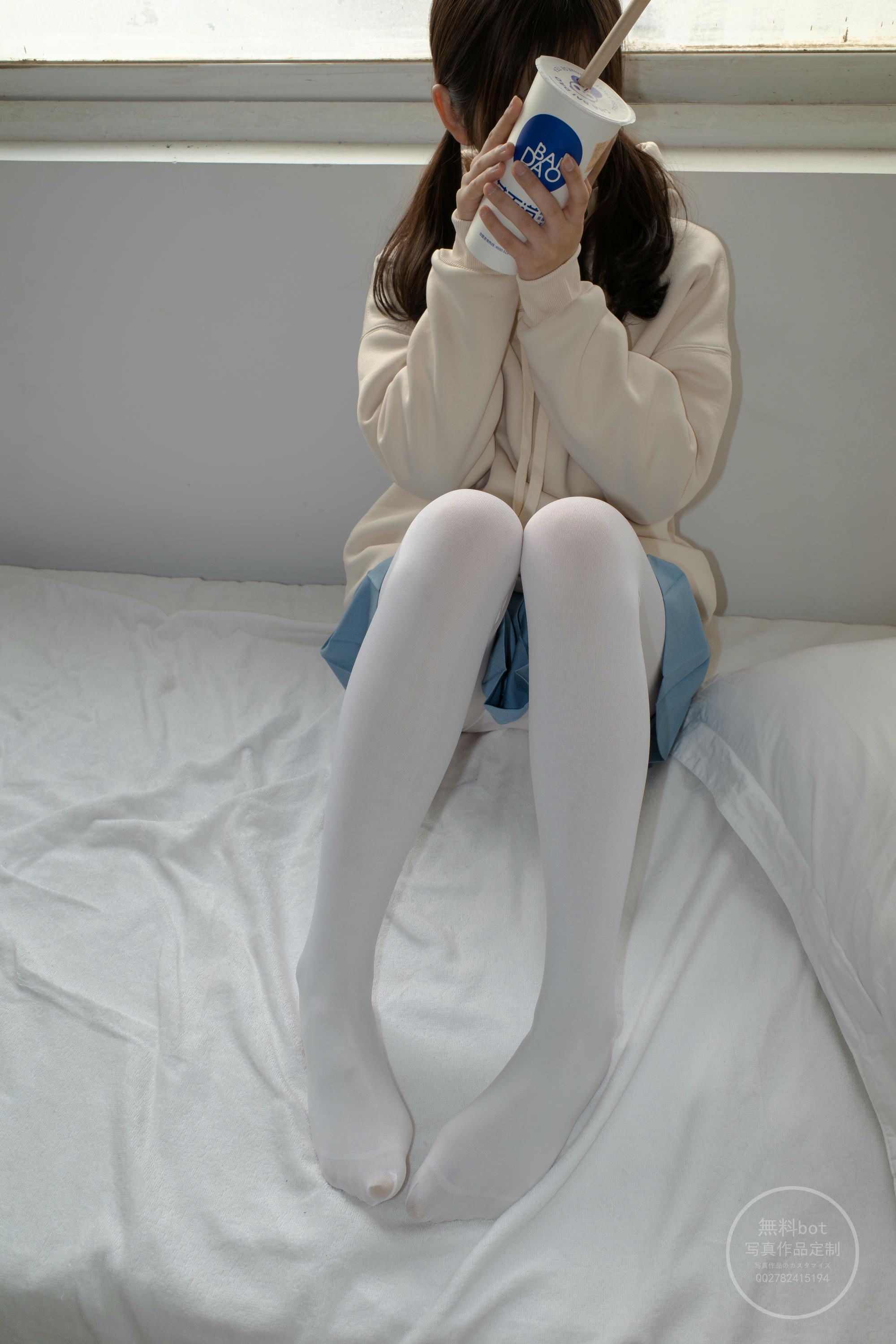 森萝财团 有料 NO.024 小香 阴暗小房间里的白丝双马尾萝莉 [84P／999MB]_第1集