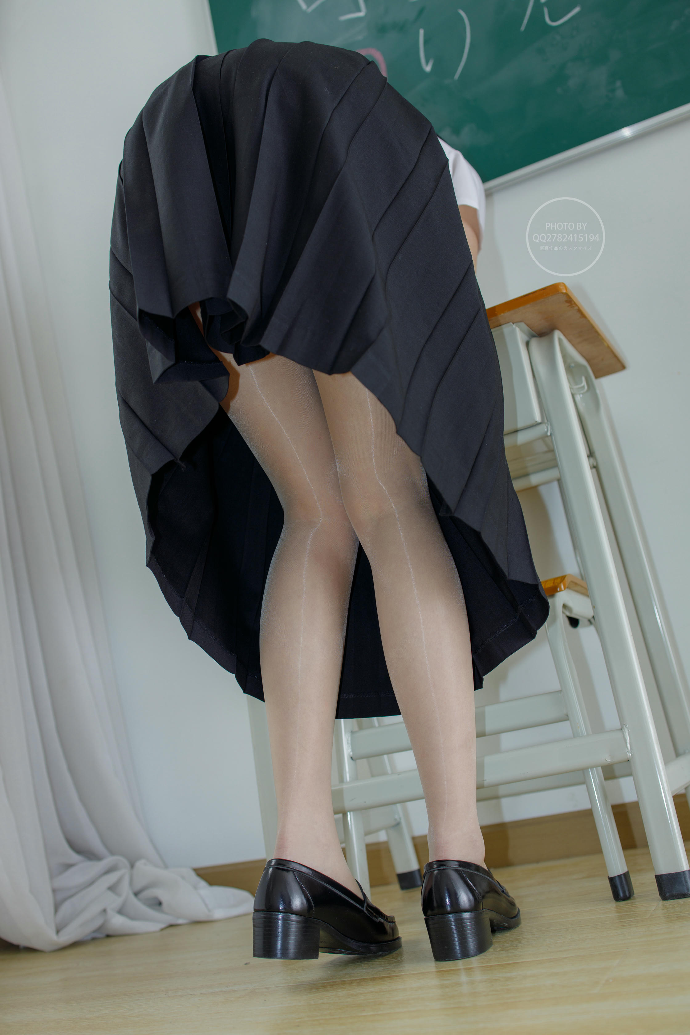 森萝财团 有料 NO.035 吸吸 教室里的油亮肉丝“绫”JK制服 [101P-1.3G]_第3集