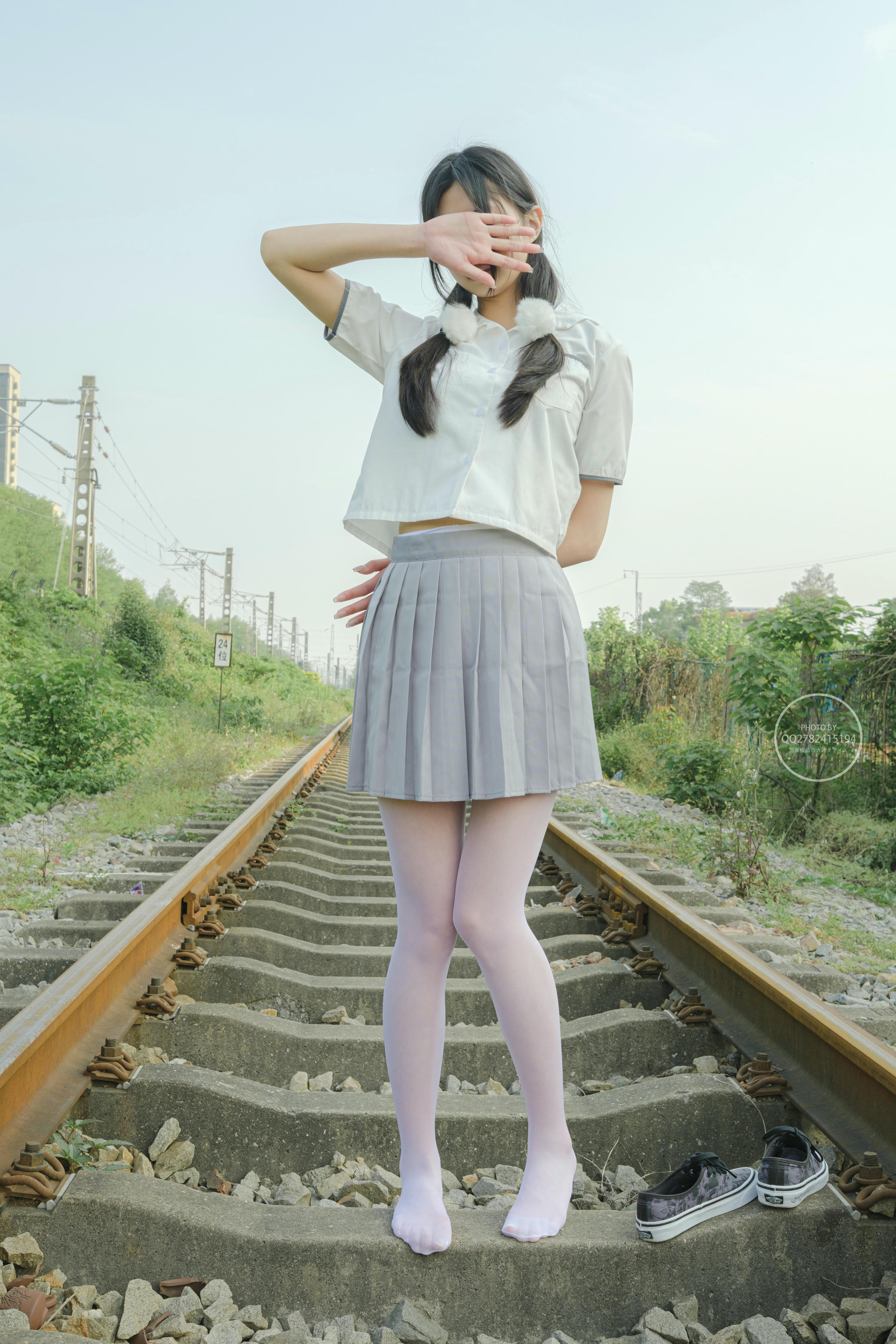 森萝财团 有料 NO.038 吸吸 铁轨边的JK白丝美少女 [60P-764MB]_第2集